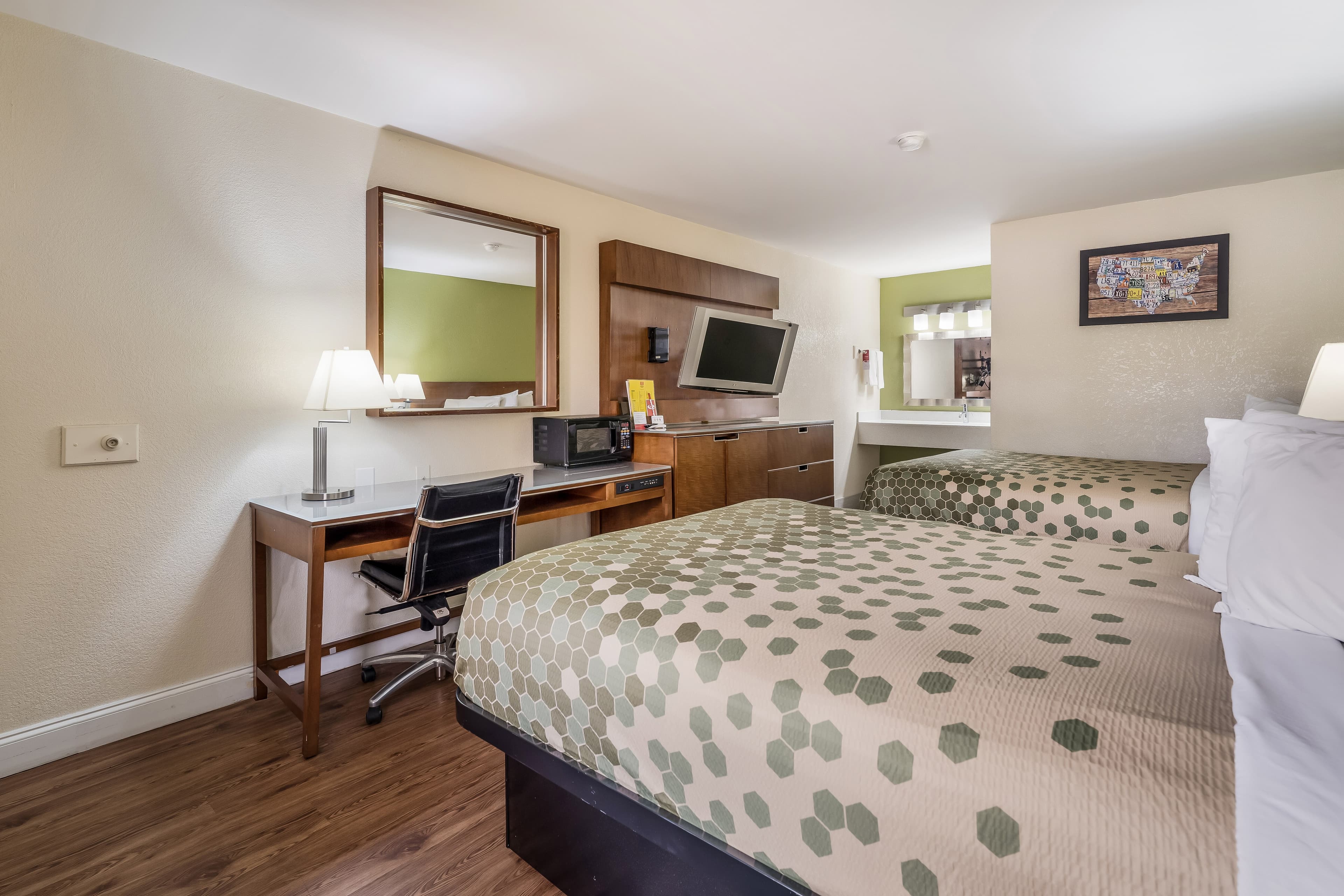 Econo Lodge Atlanta Airport East - Image 5