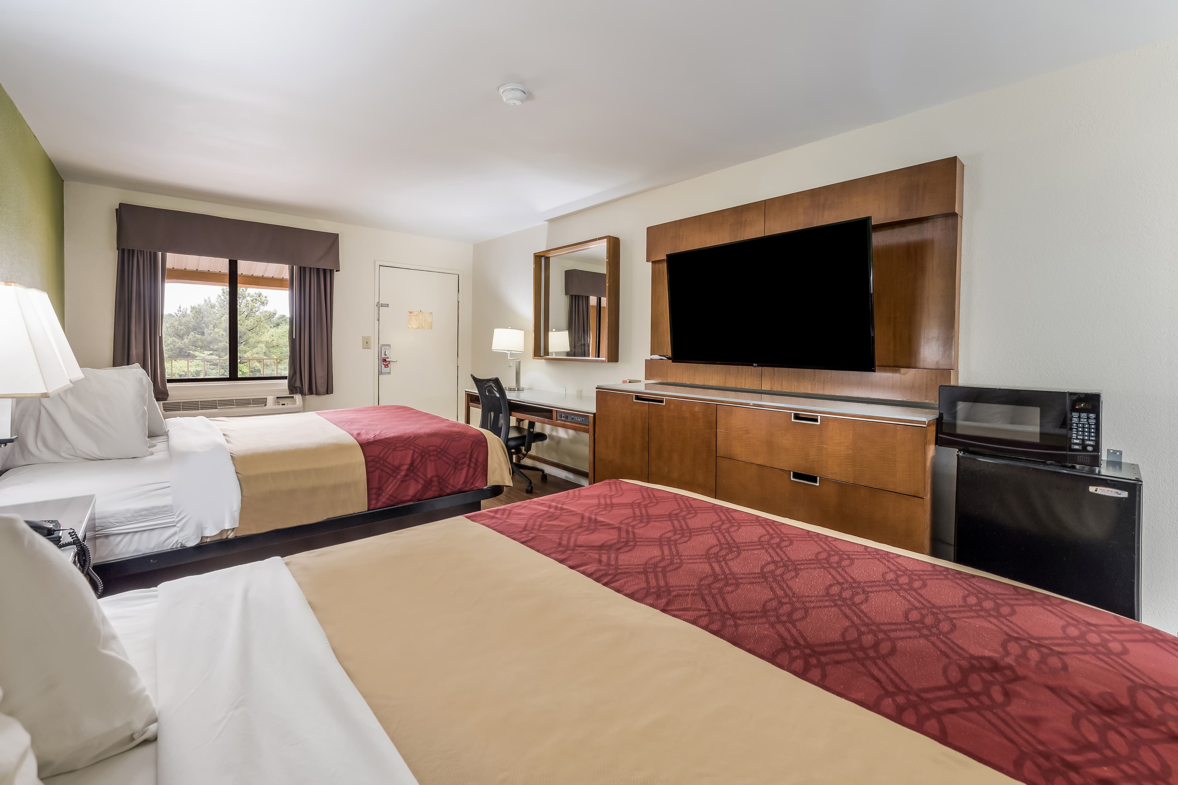 Econo Lodge Atlanta Airport East — 23