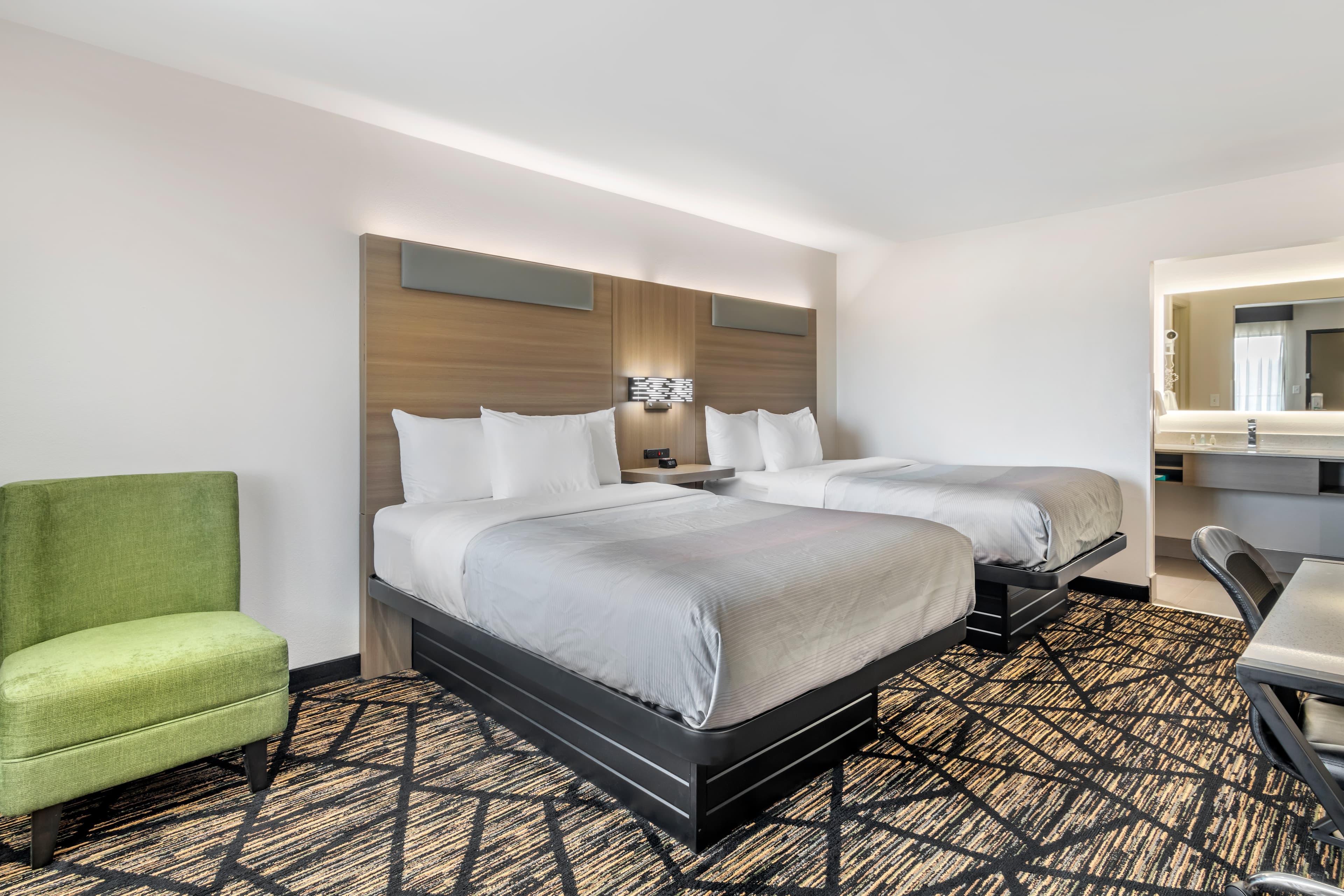 Quality Inn & Suites Athens University Area — 7