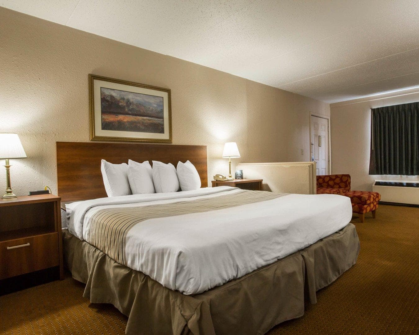 Econo Lodge Inn & Suites Columbus near Fort Benning — 20