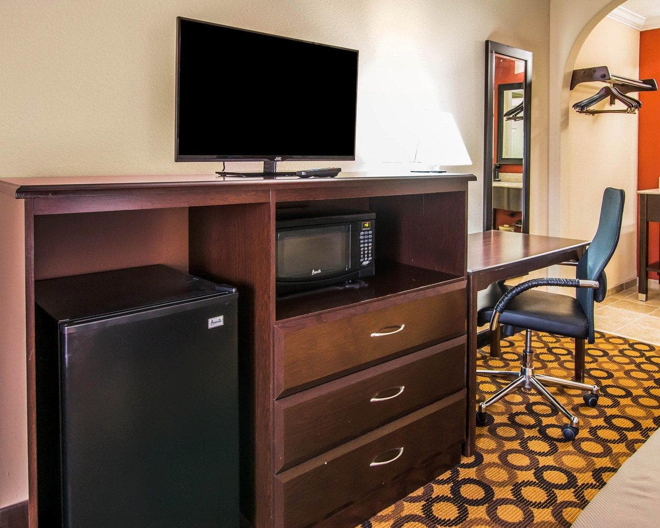 Econo Lodge Richmond Hill — 9