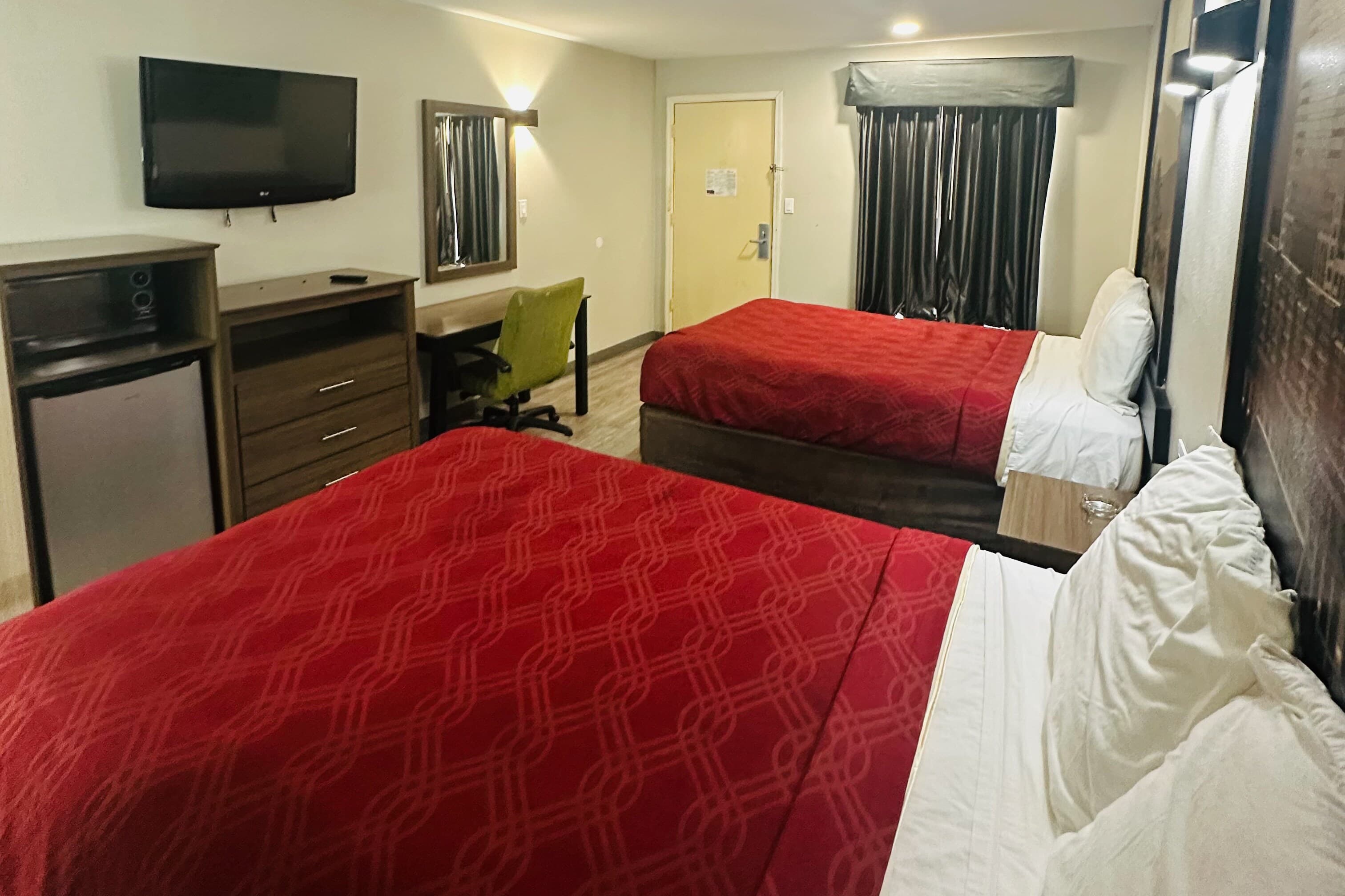 Econo Lodge Union City - Atlanta South - Image 3