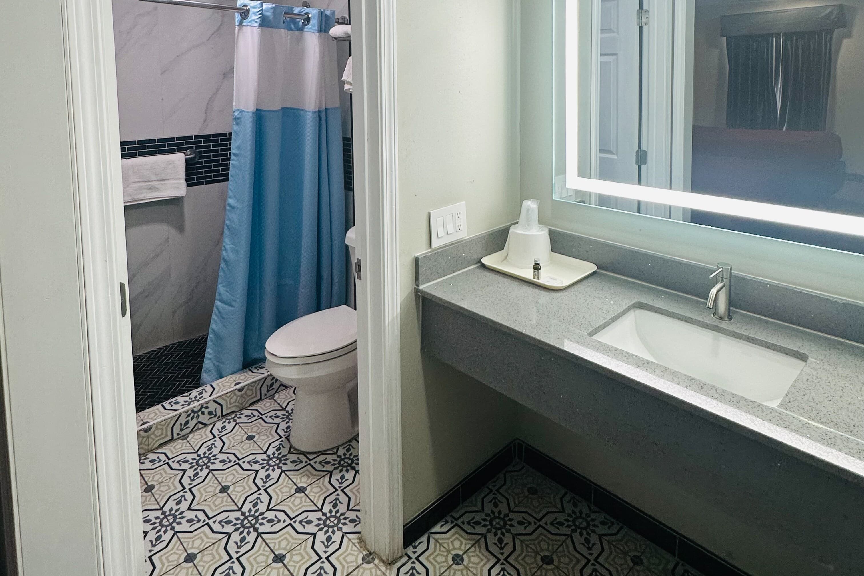 Econo Lodge Union City - Atlanta South - Image 4