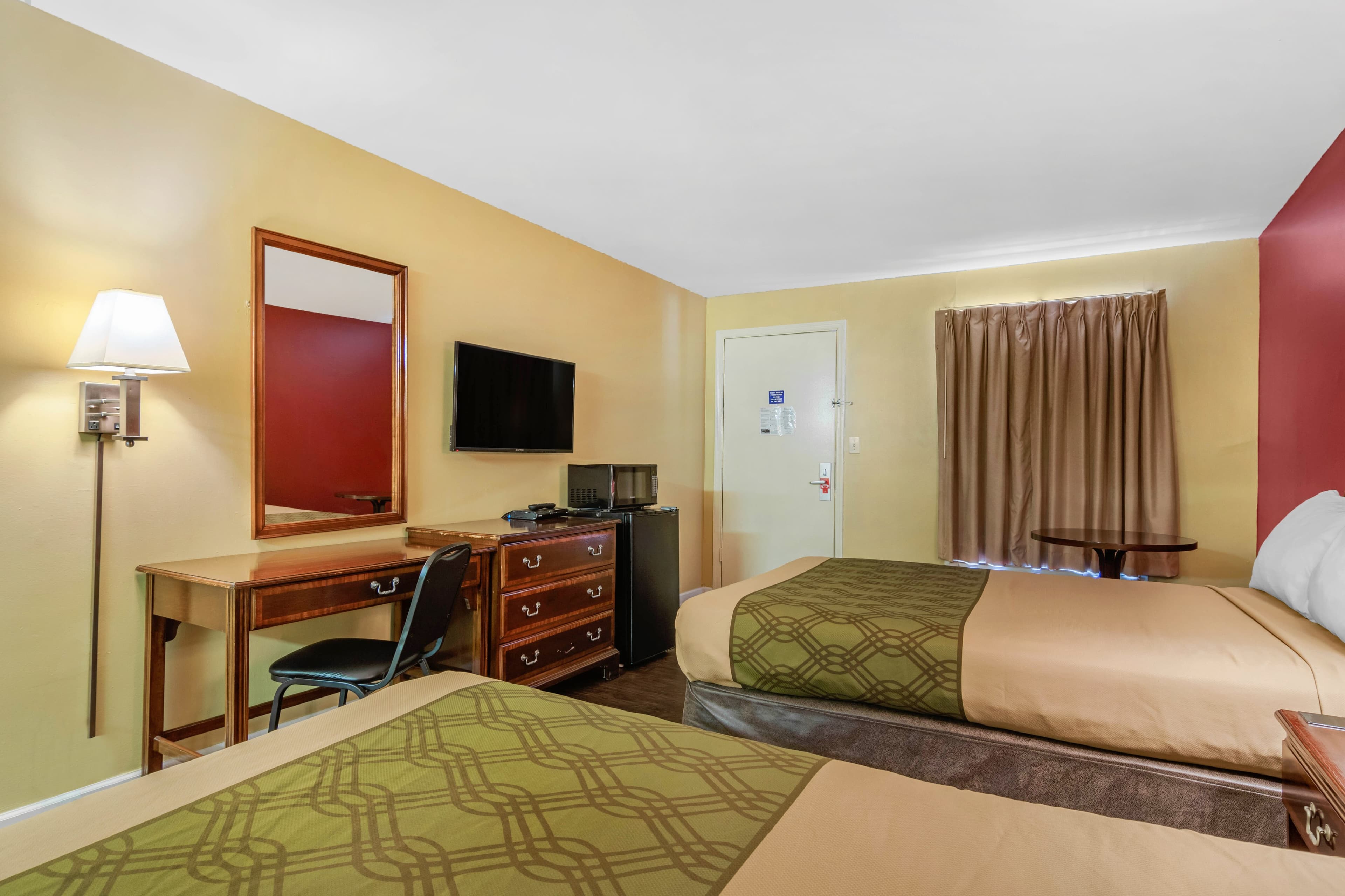 Econo Lodge Union City - Atlanta South — 8