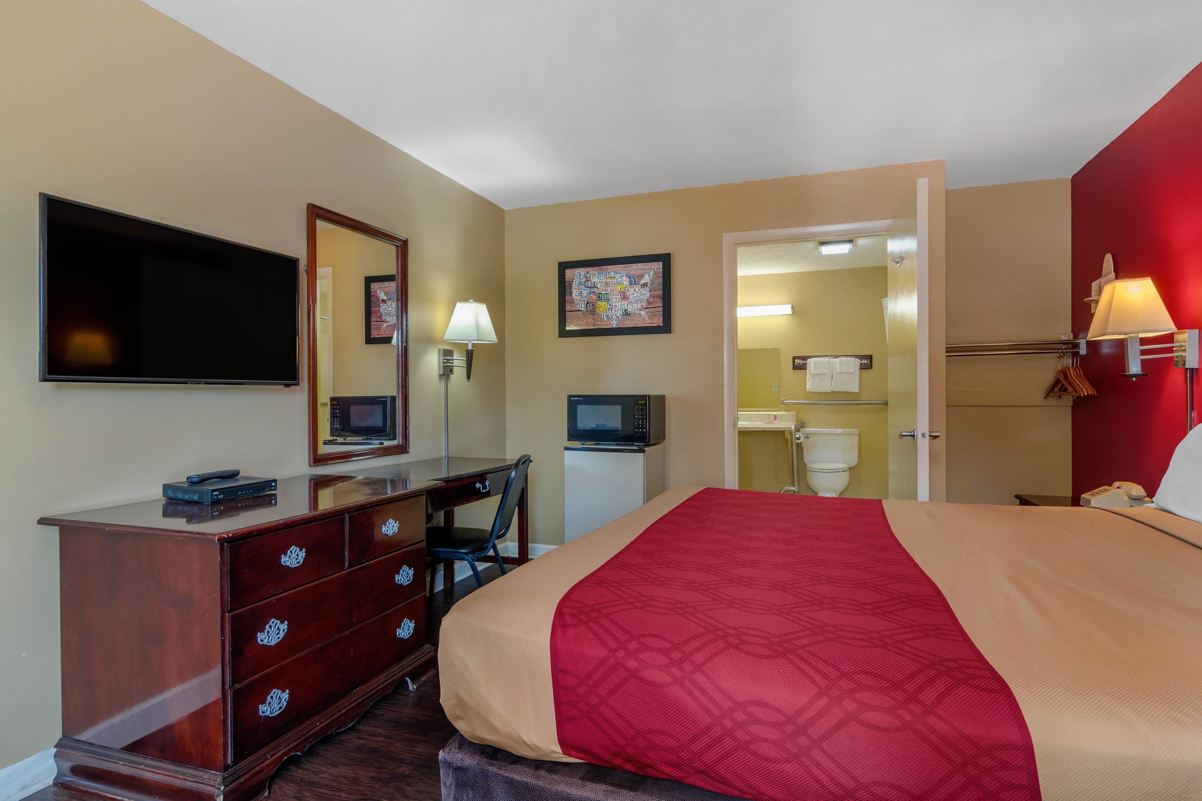 Econo Lodge Union City - Atlanta South — 13