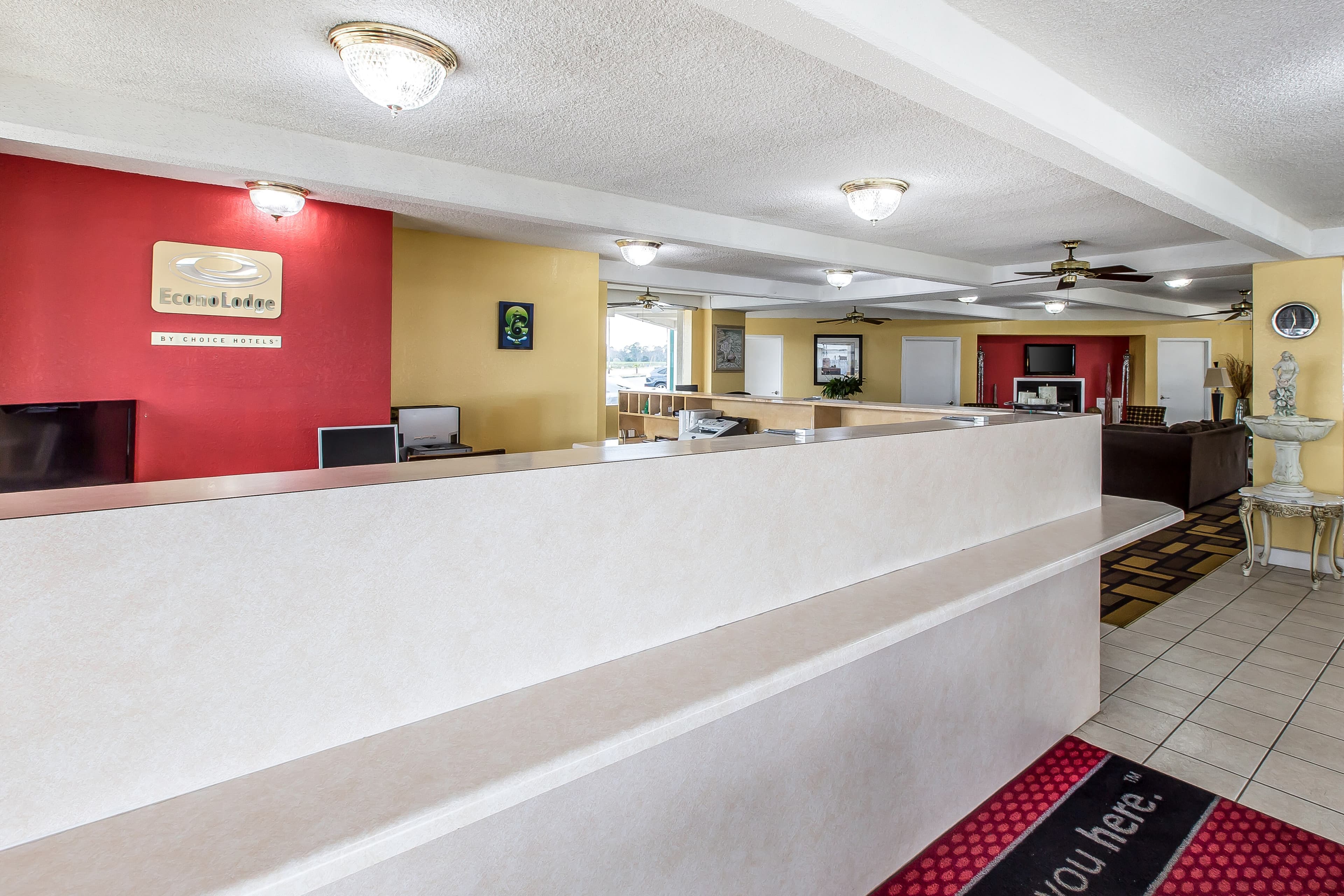 Econo Lodge Byron near Historic District - Warner Robins - Image 1