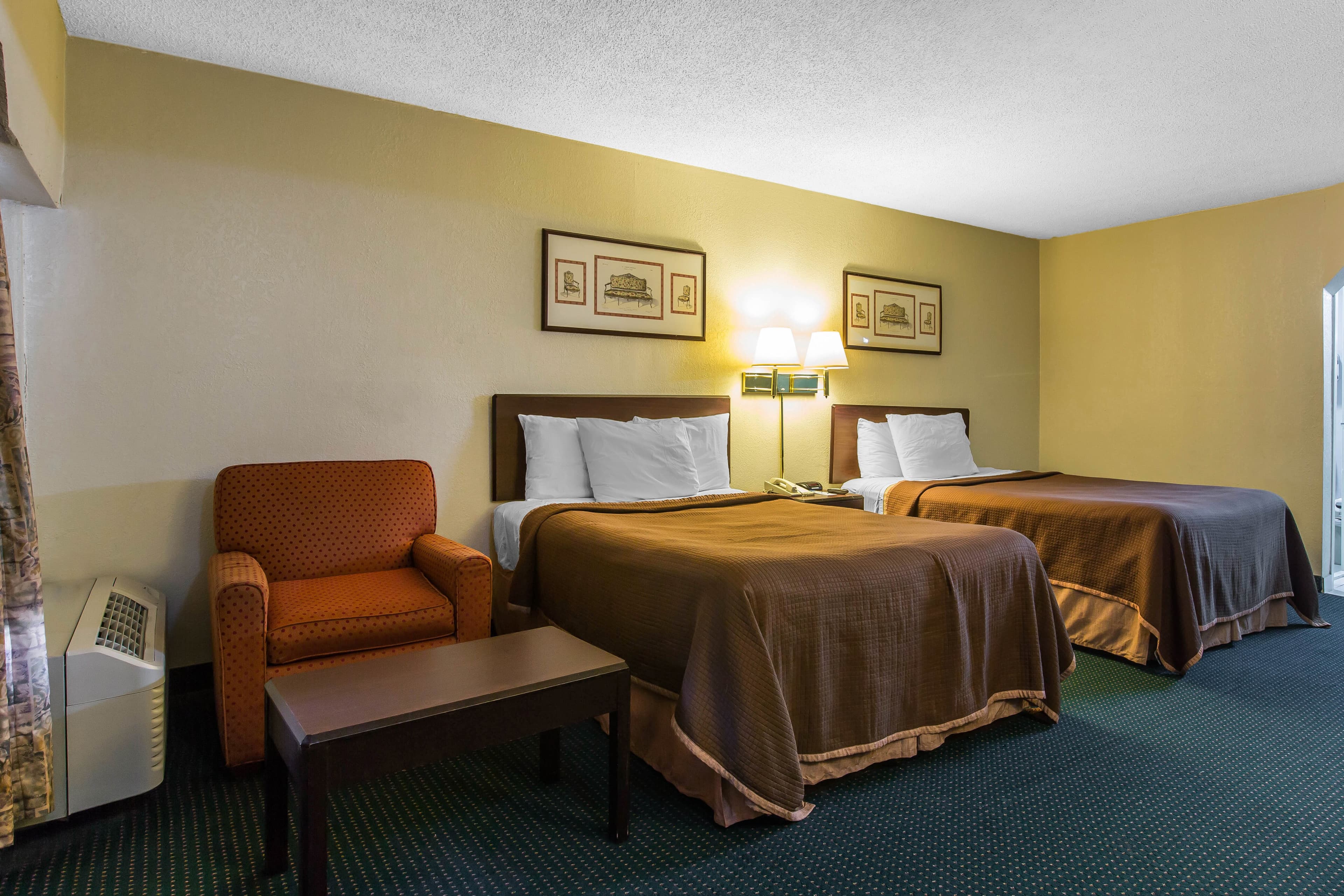 Rodeway Inn Marietta near Dobbins ARB - Image 2