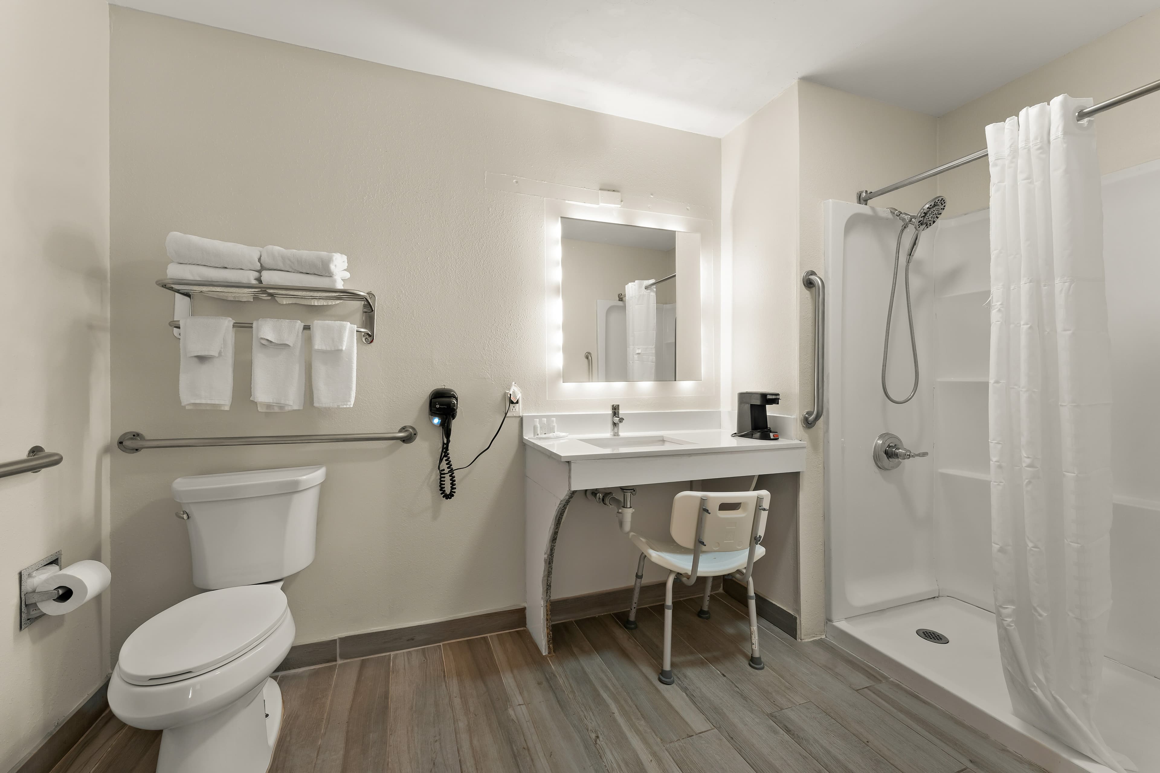 Quality Inn & Suites Dublin - Image 5
