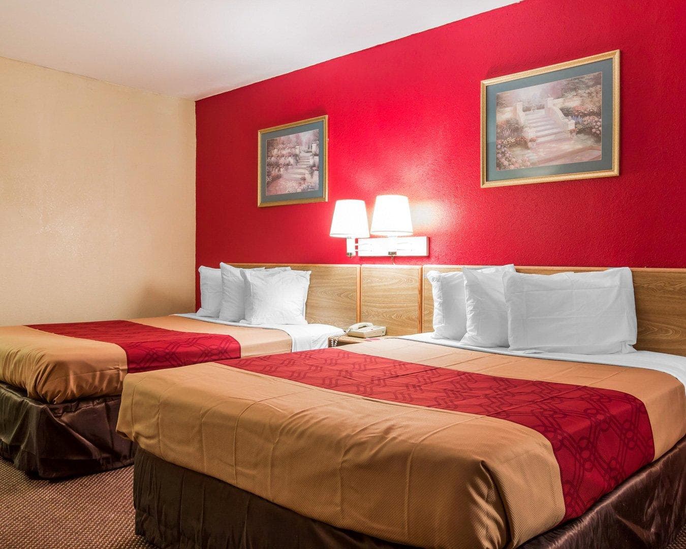 Econo Lodge Atlanta College Park — 23