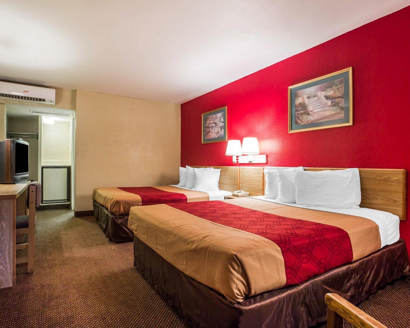 Econo Lodge Atlanta College Park — 22