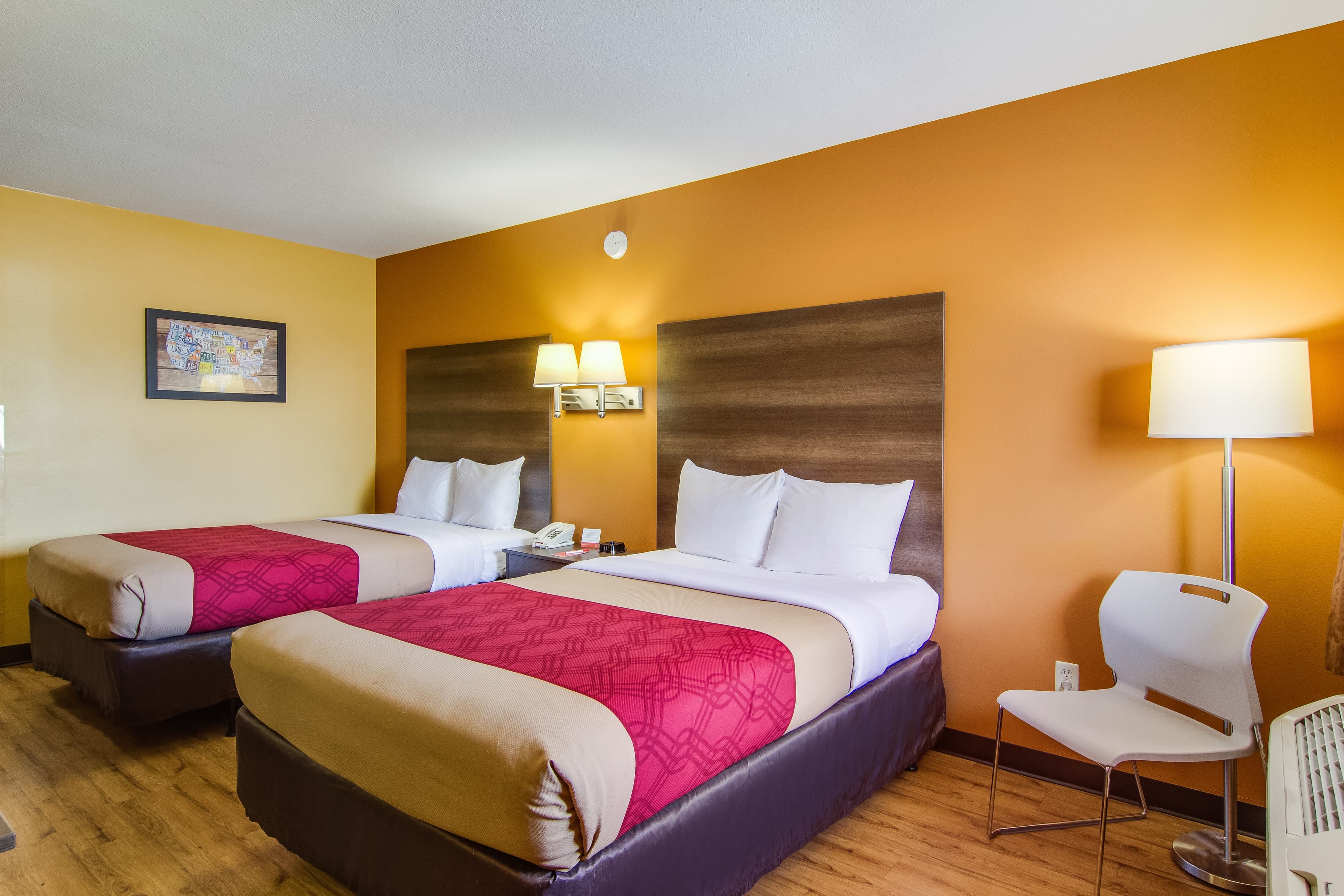 Econo Lodge Kingsland - Image 2