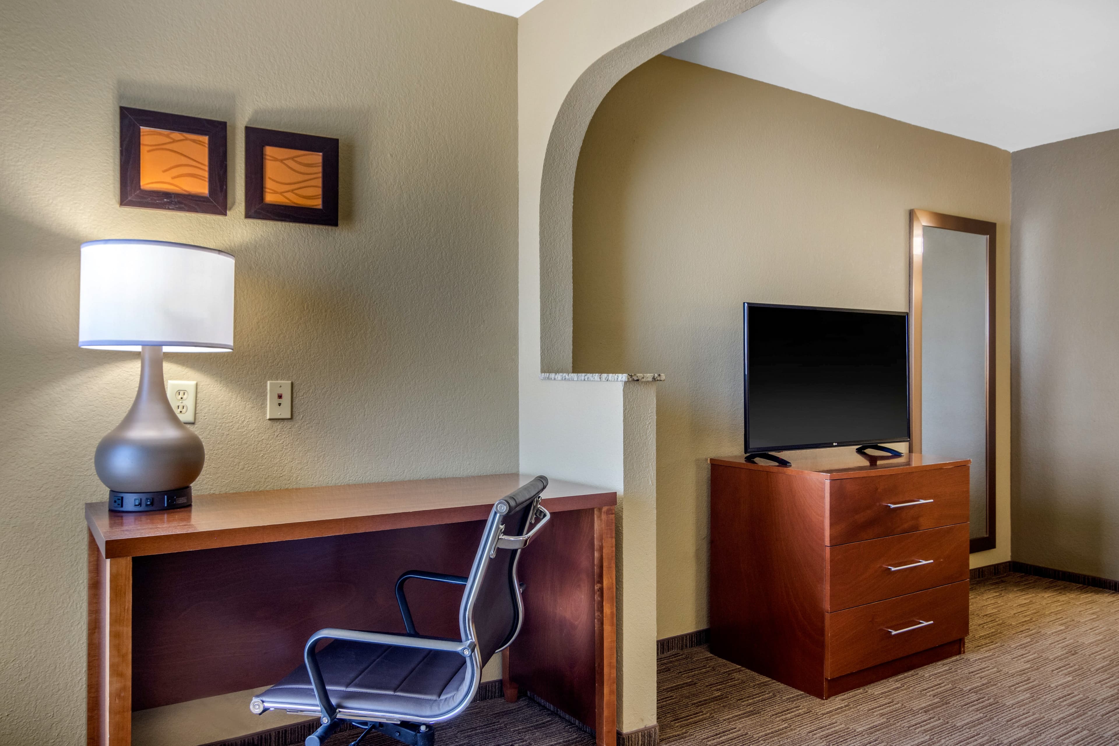 Comfort Inn & Suites LaGrange East — 14