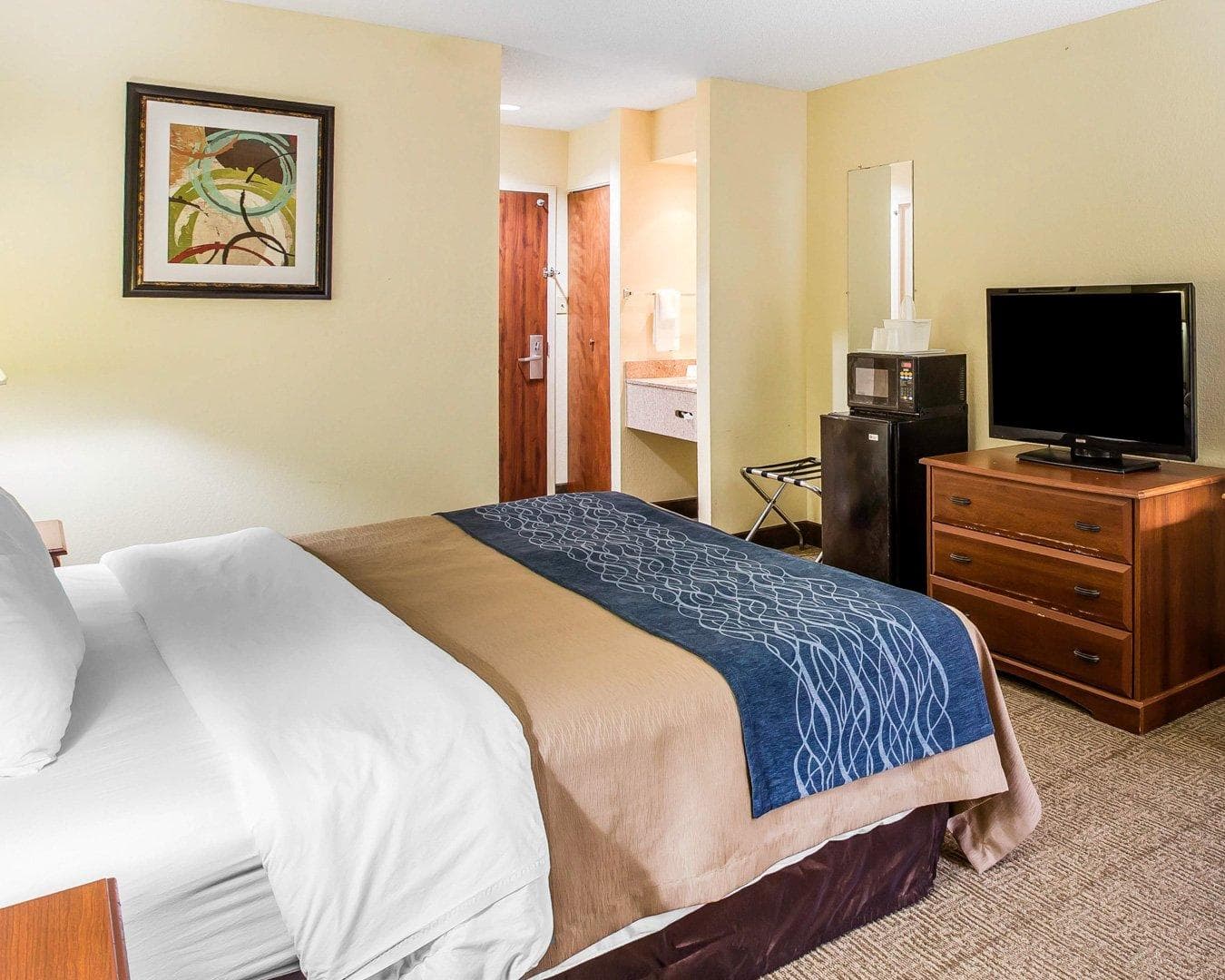 Quality Inn Darien-North Brunswick - Image 3