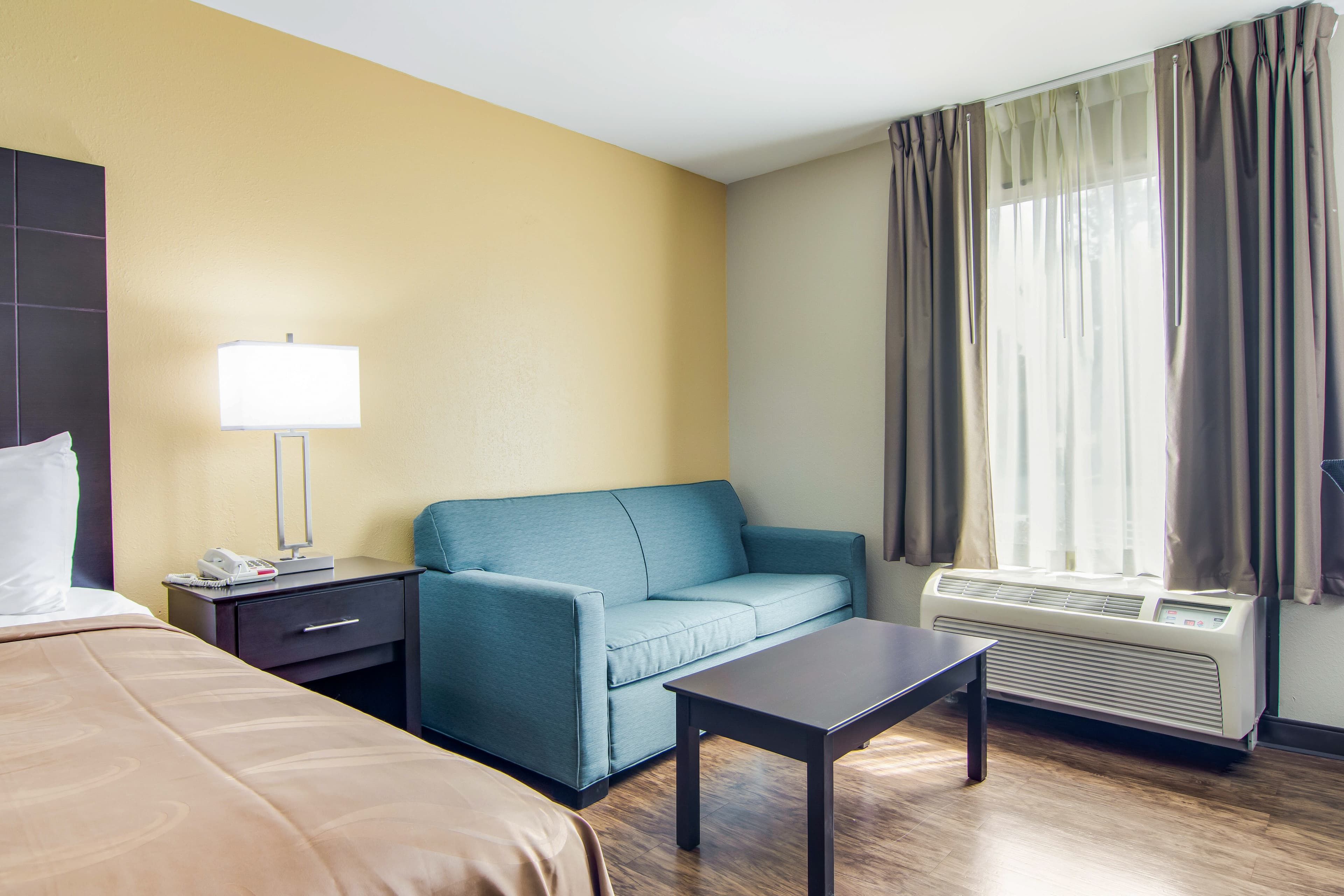 Quality Inn & Suites Canton, GA — 11