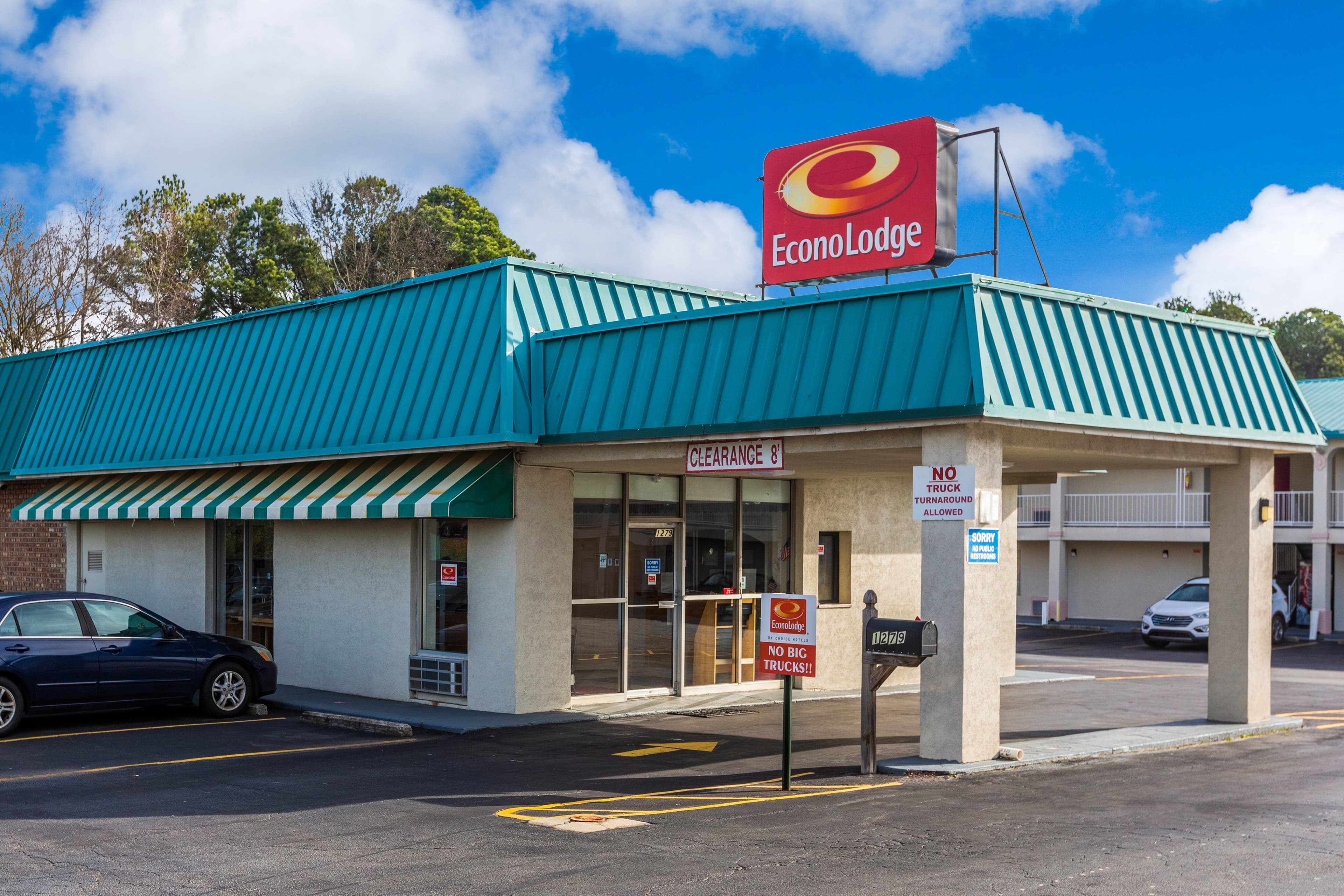 Econo Lodge McDonough South - Image 1