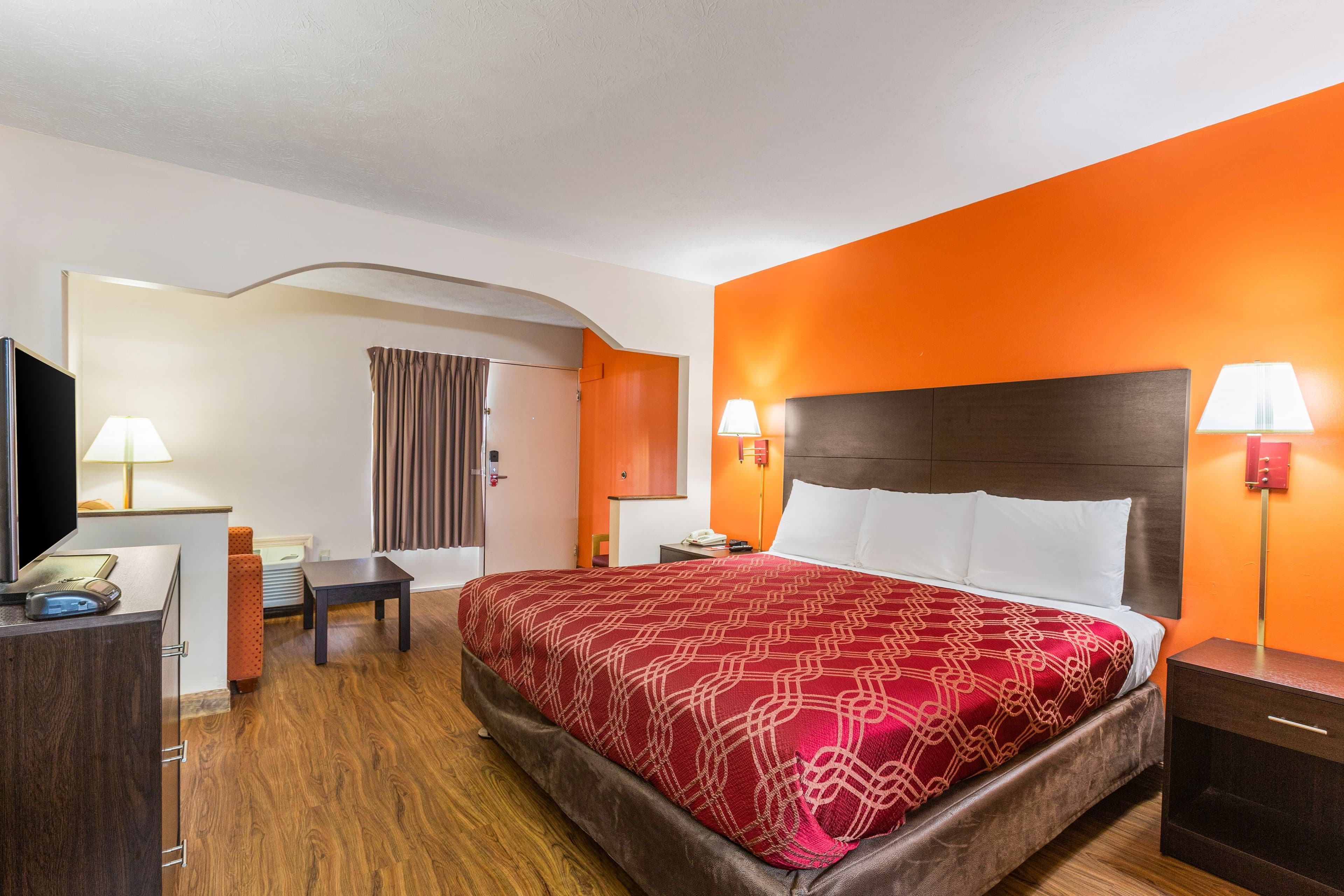 Econo Lodge McDonough South - Image 2