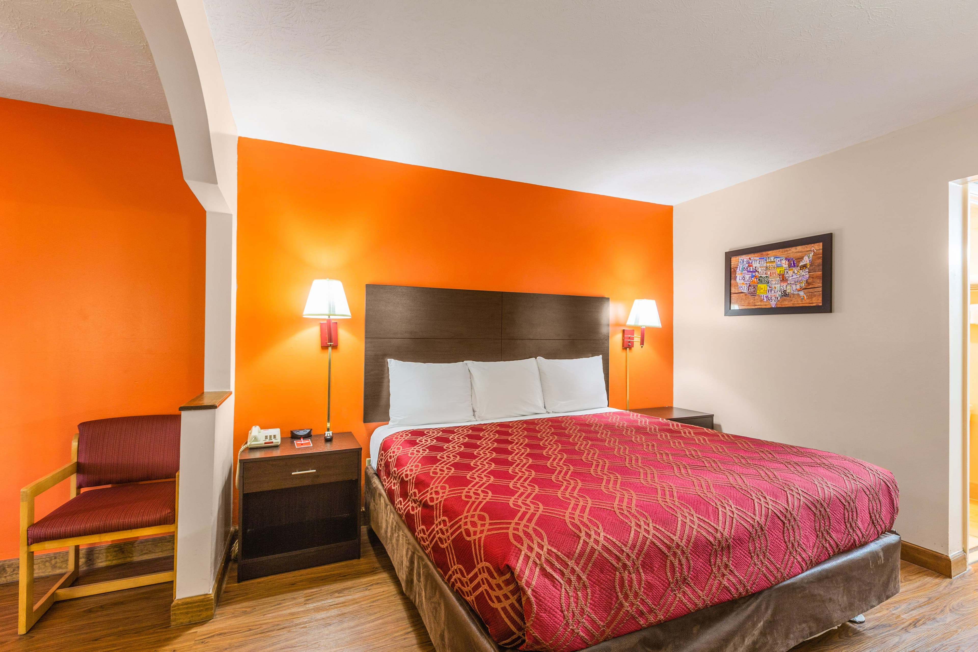 Econo Lodge McDonough South - Image 4