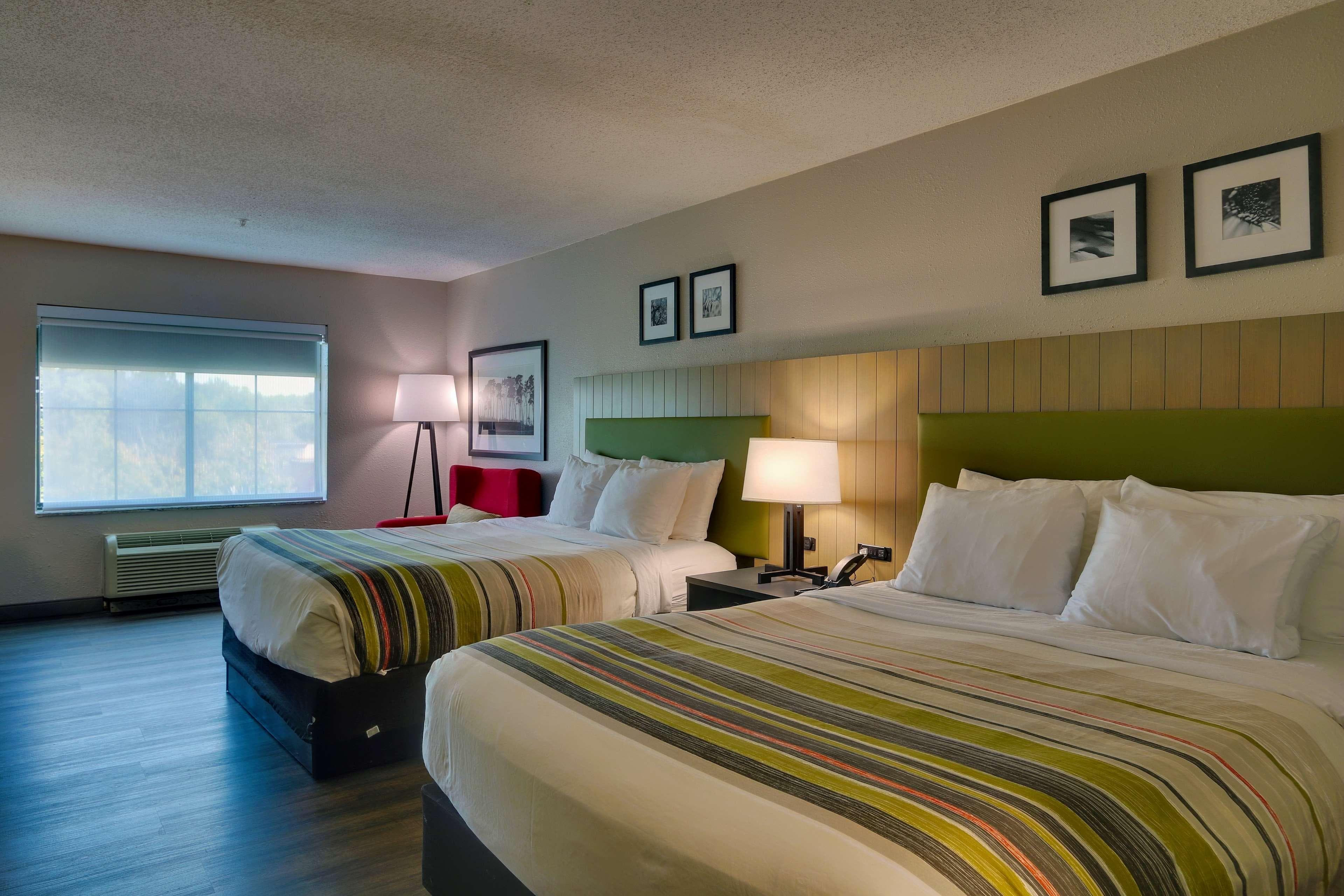 Country Inn & Suites By Radisson, Savannah Gateway, GA - Image 4