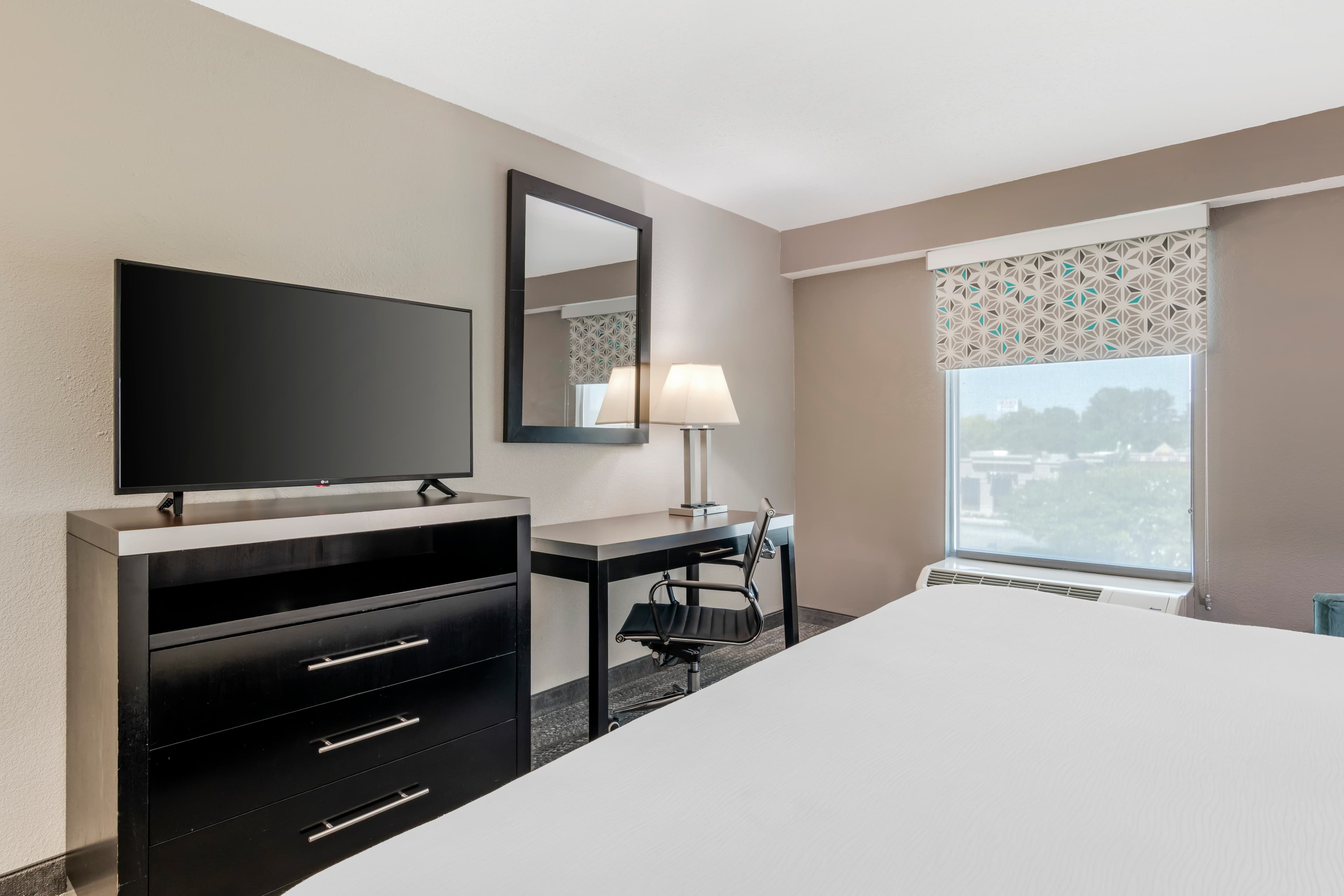 Quality Inn & Suites Union City - Atlanta South — 8