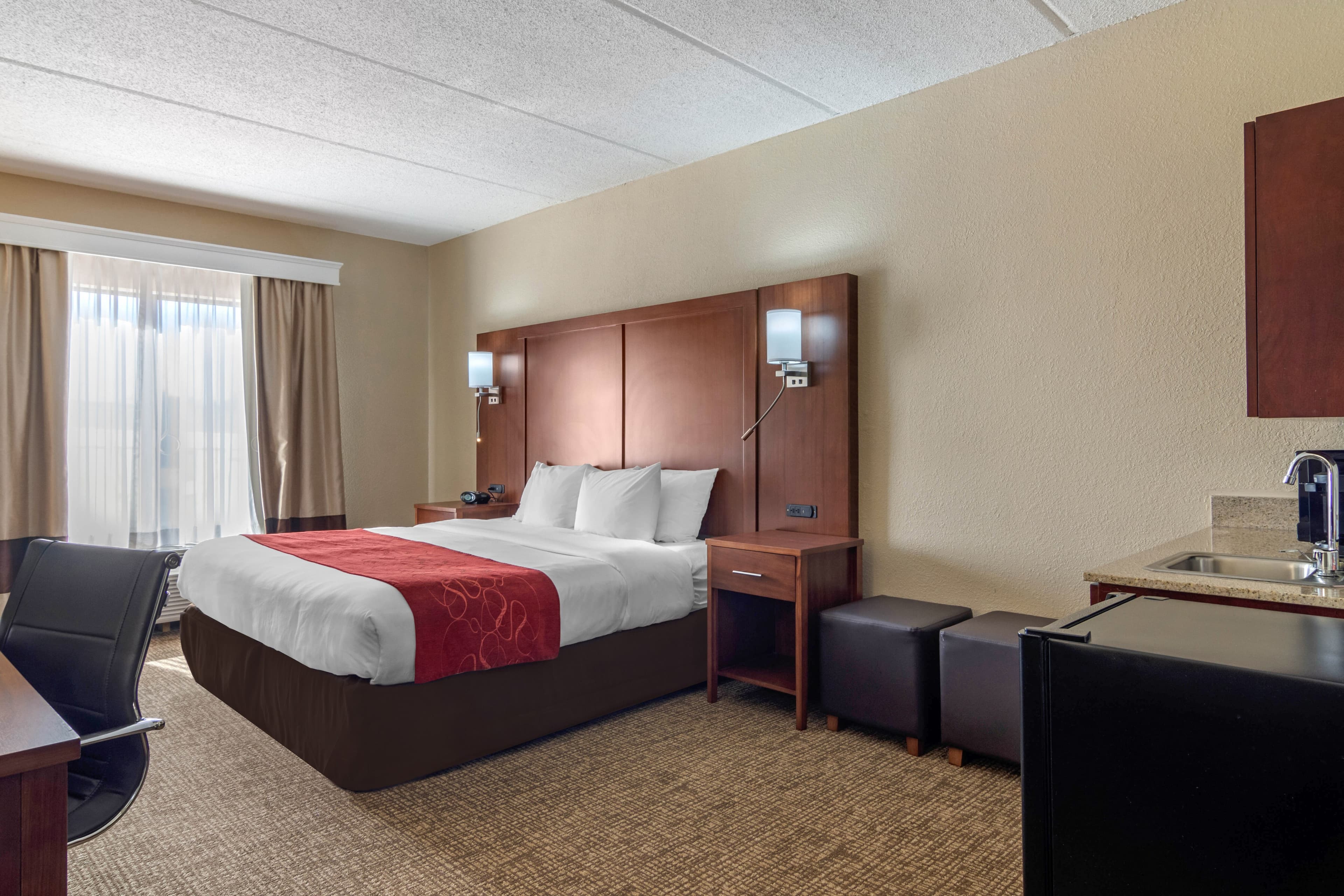 Comfort Suites Woodstock - Atlanta North - Image 2
