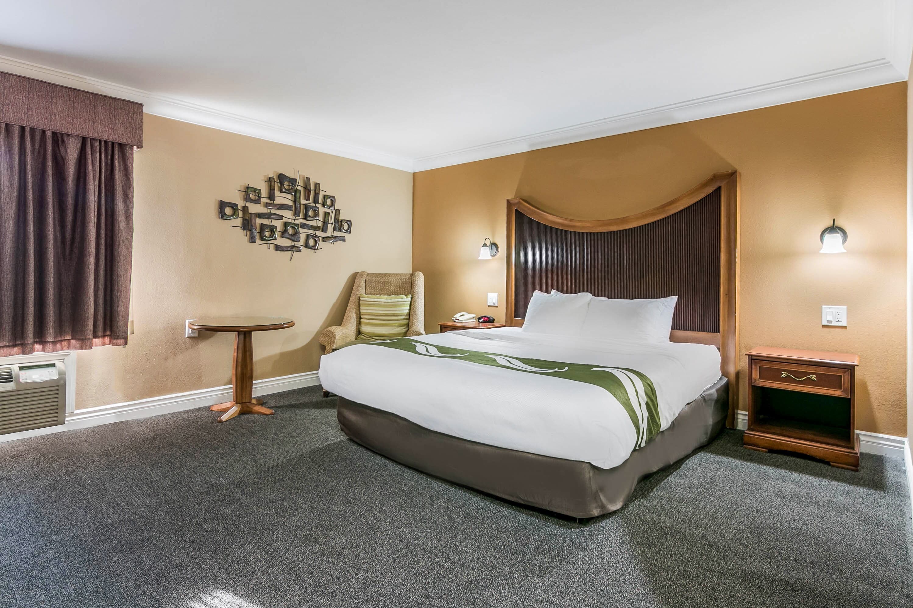 Quality Inn & Suites Atlanta Airport South - Image 2