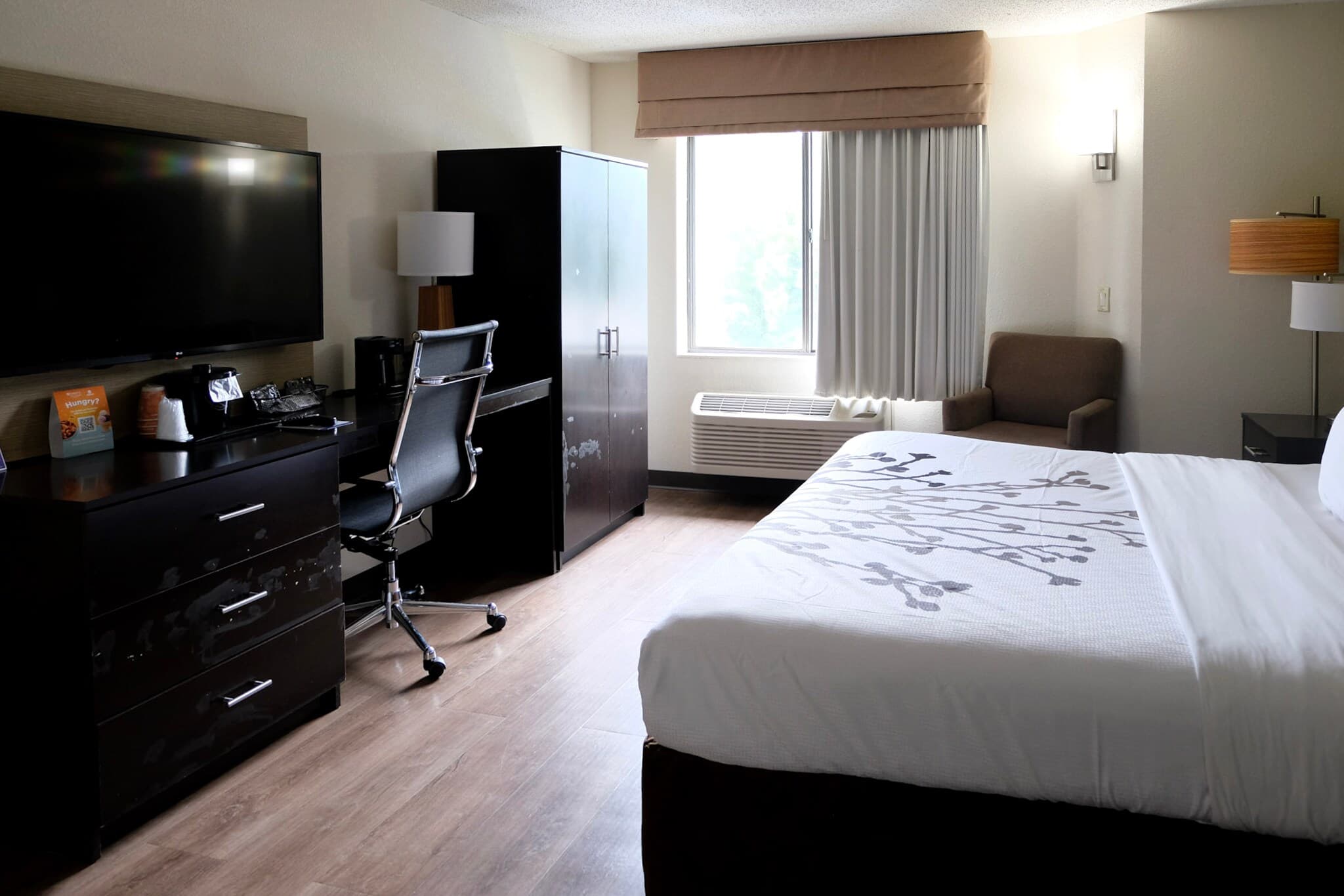 Sleep Inn & Suites Columbus - State University Area - Image 4