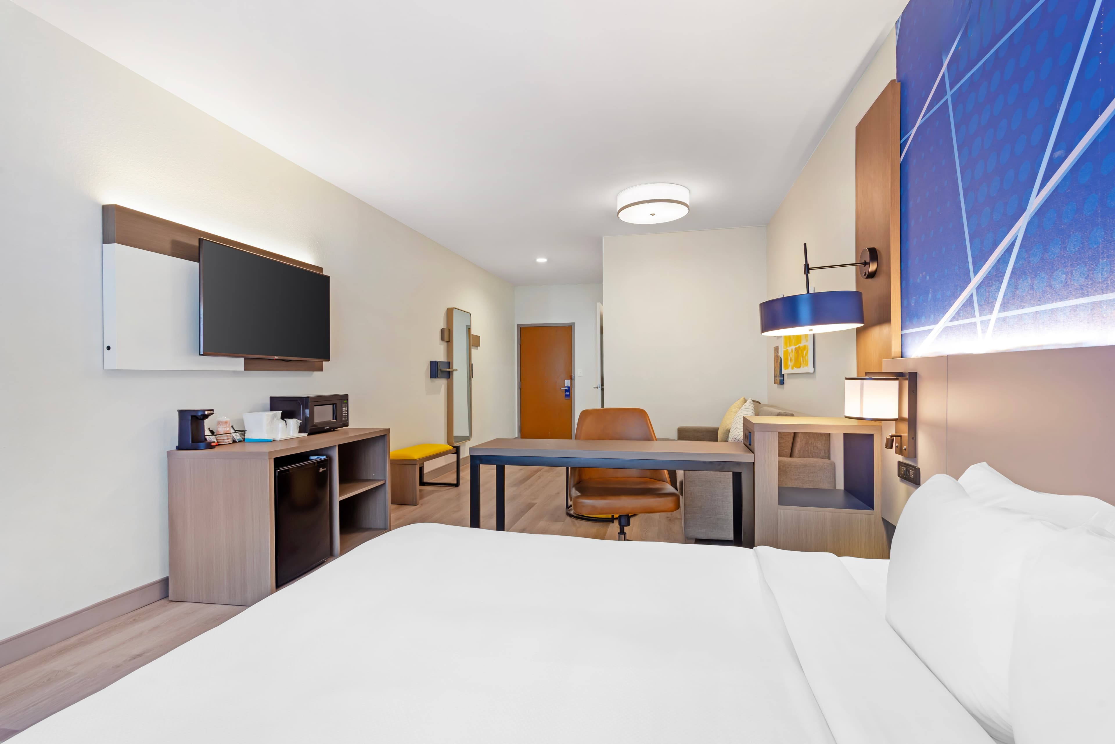 Comfort Suites Northside Hospital Gwinnett - Image 4