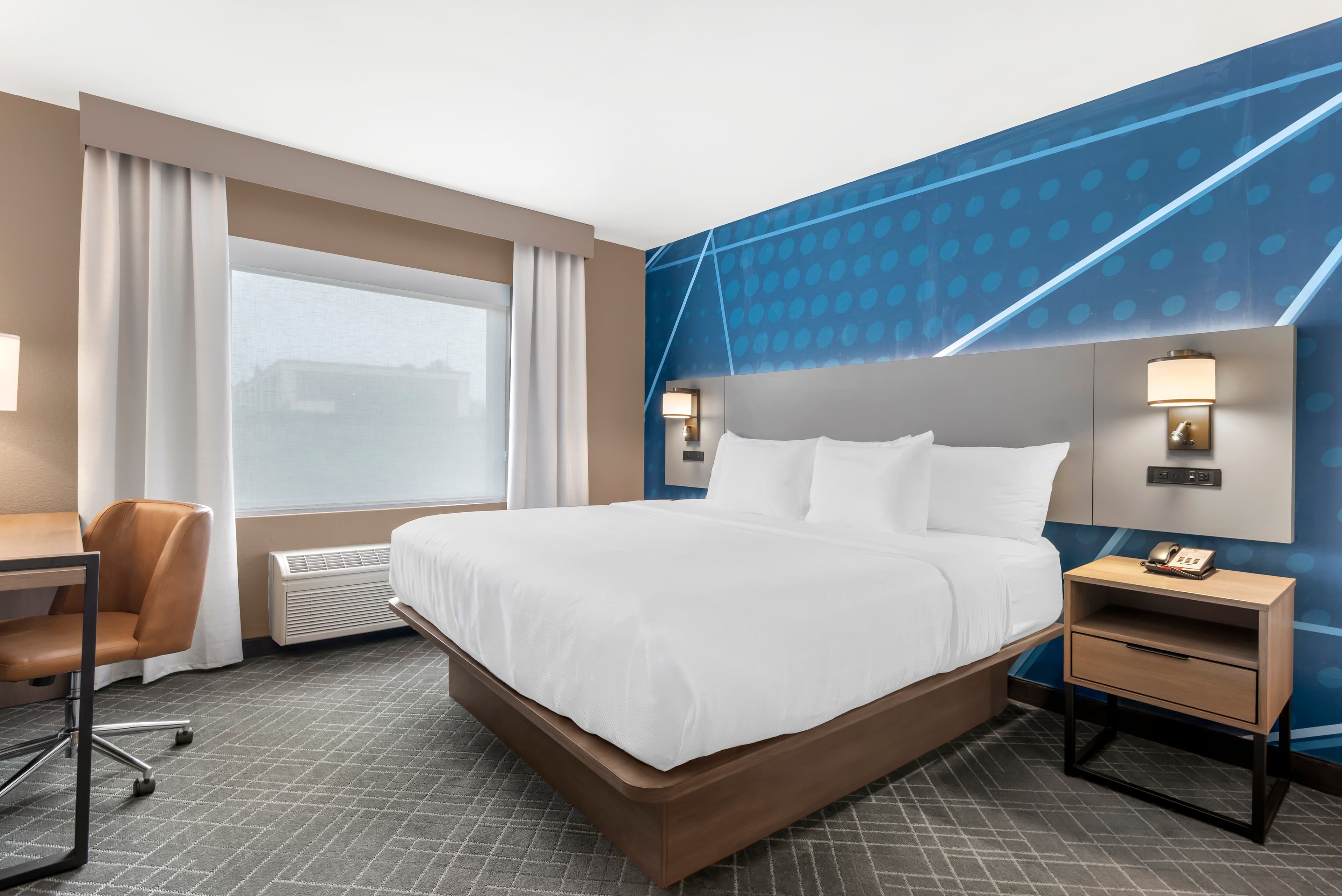 Comfort Inn & Suites Suwanee - Sugarloaf - Image 4