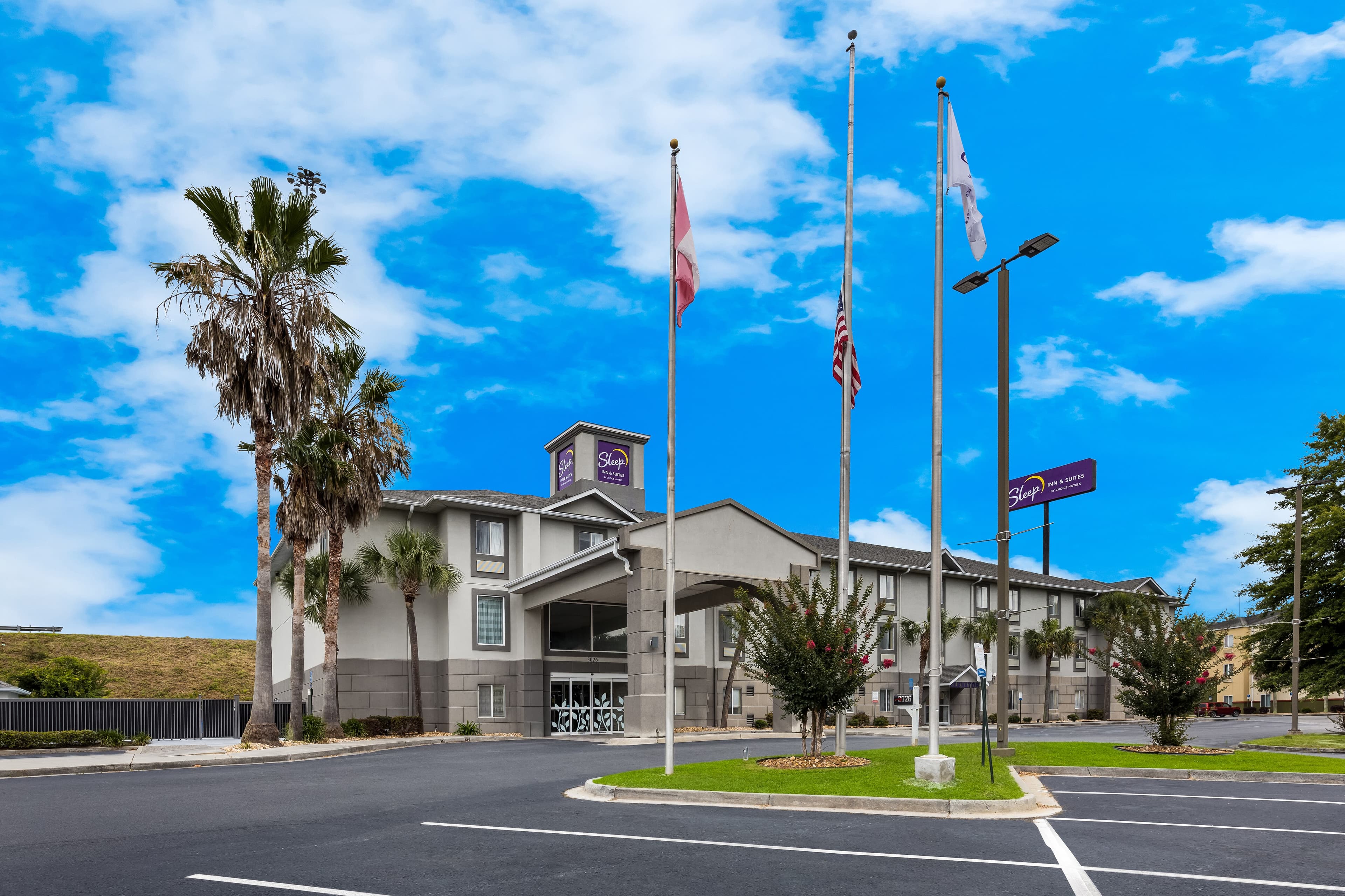 Sleep Inn & Suites Valdosta Mall Area - Image 1