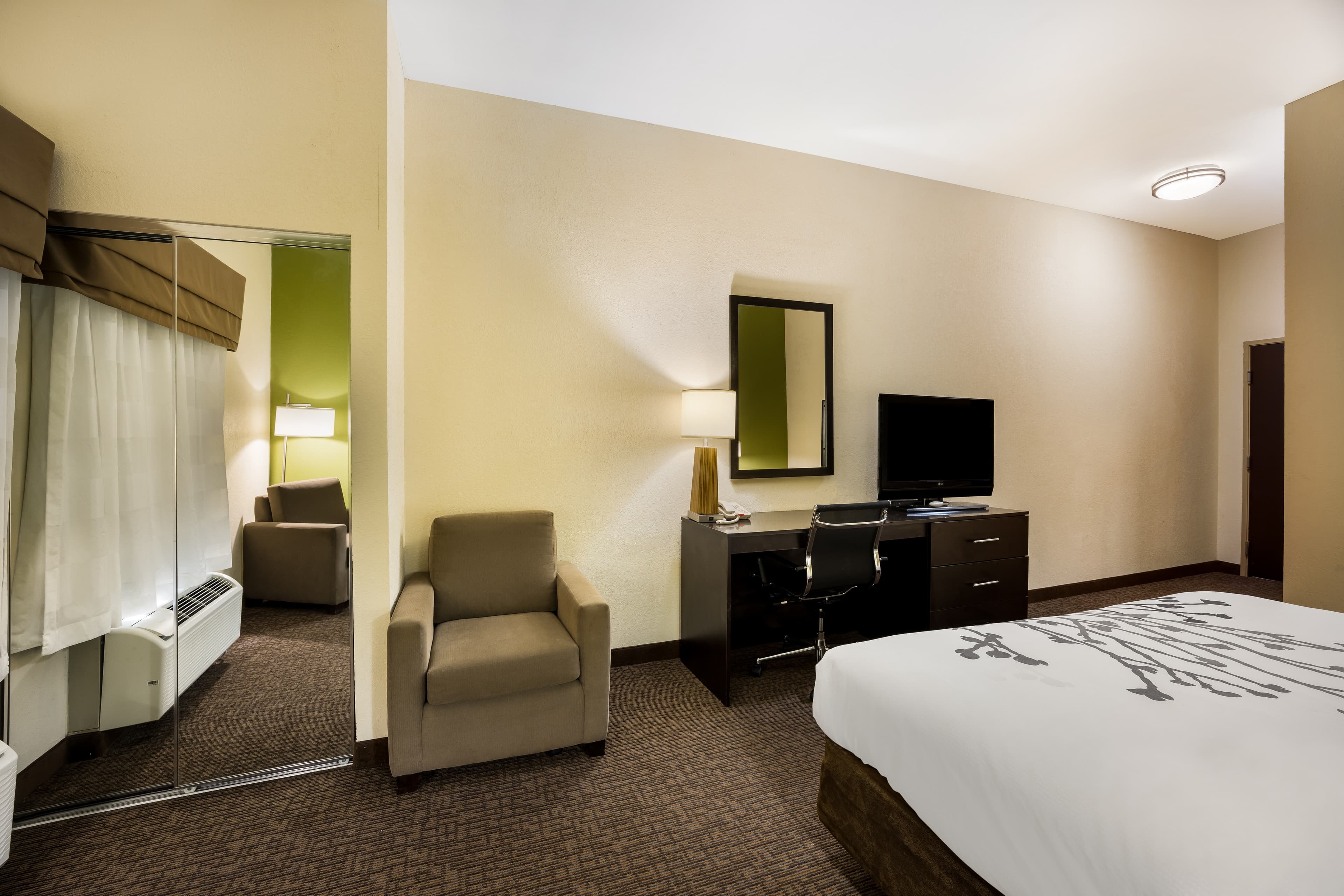 Sleep Inn & Suites Valdosta Mall Area — 7