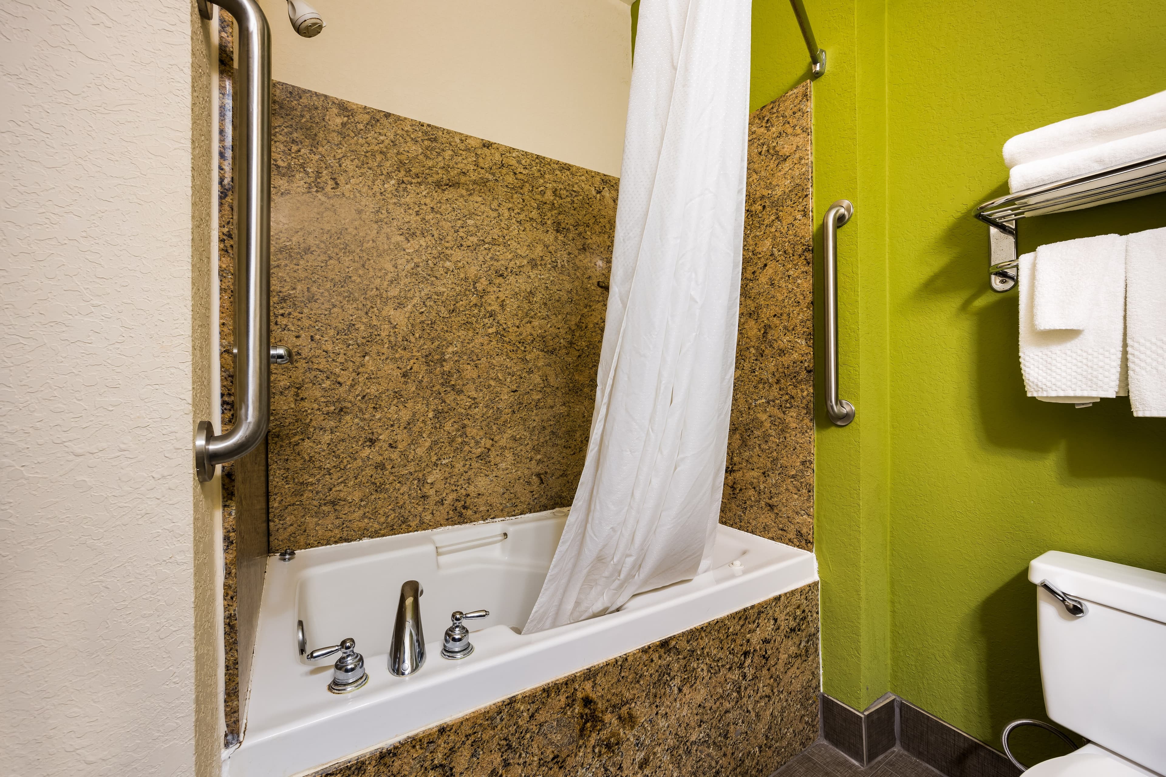 Sleep Inn & Suites Valdosta Mall Area — 16