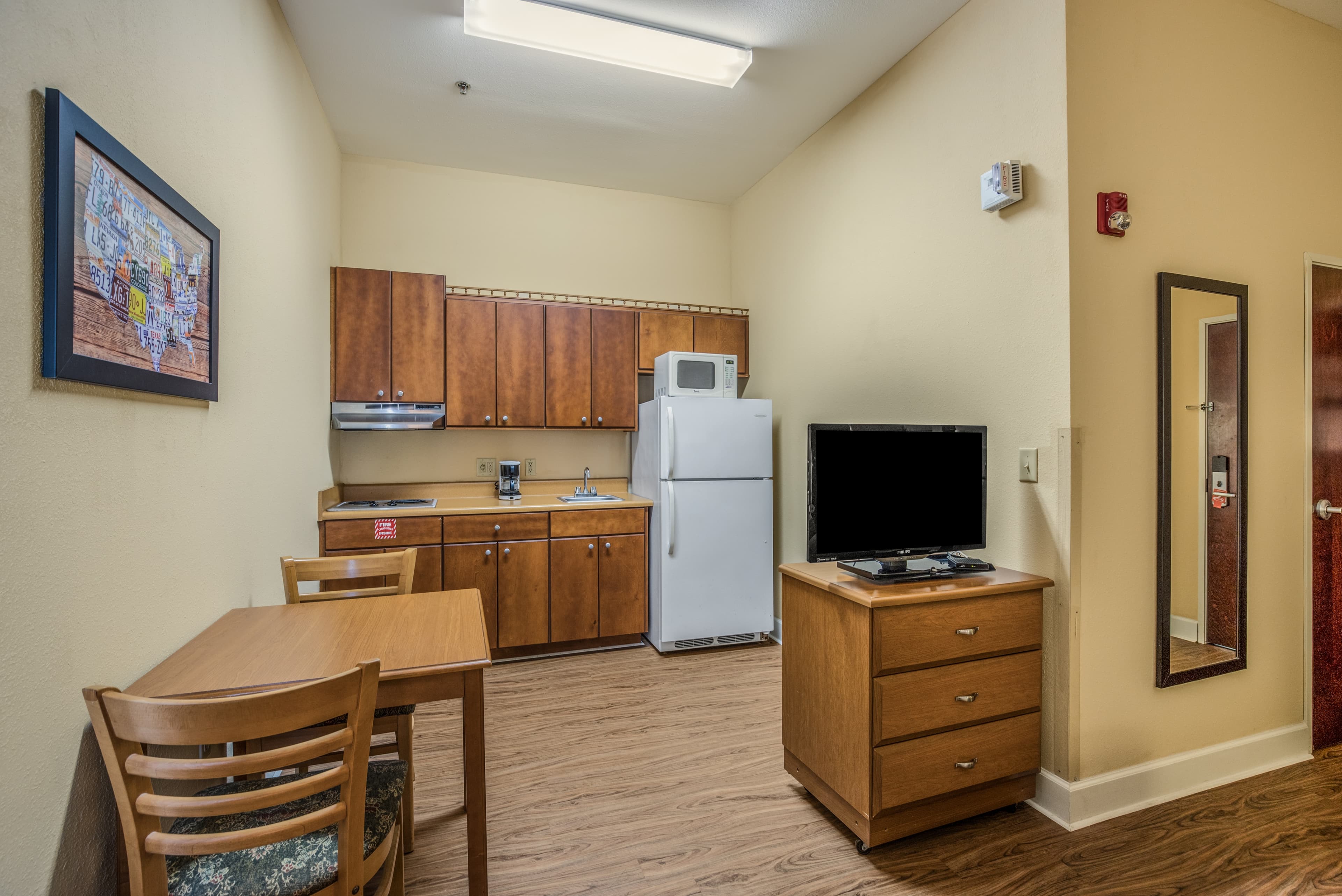 Econo Lodge Valdosta Mall Area — 17