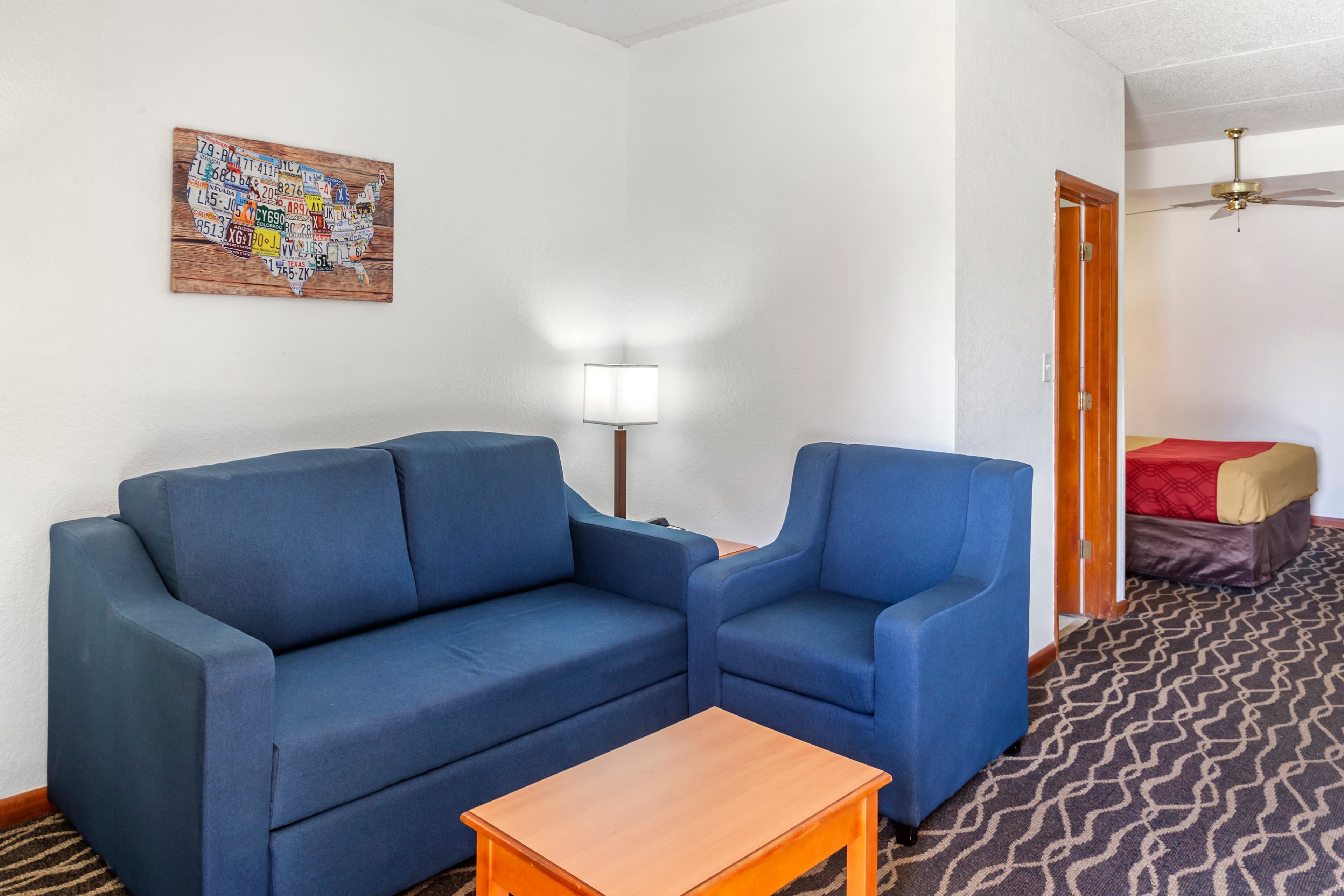 Econo Lodge Inn & Suites Albany North — 31