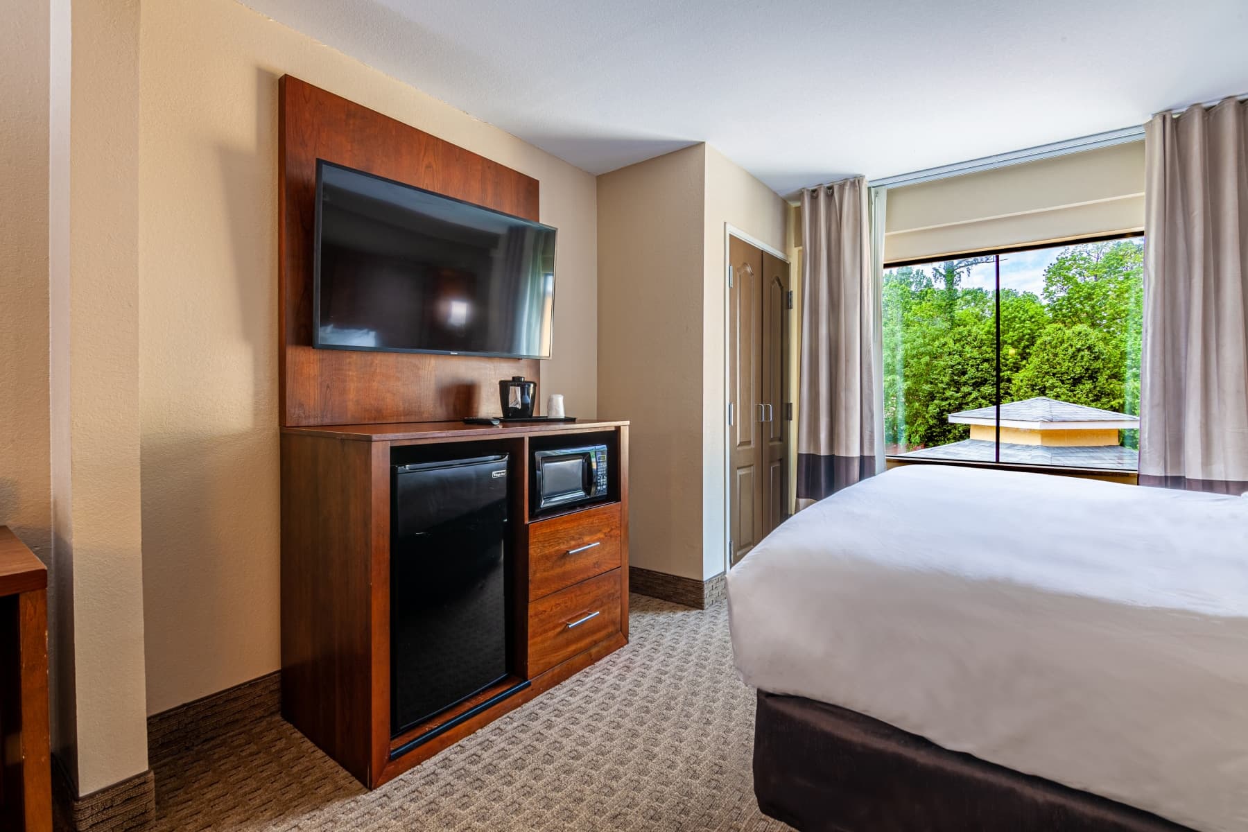 Comfort Suites Morrow- Atlanta South - Image 2
