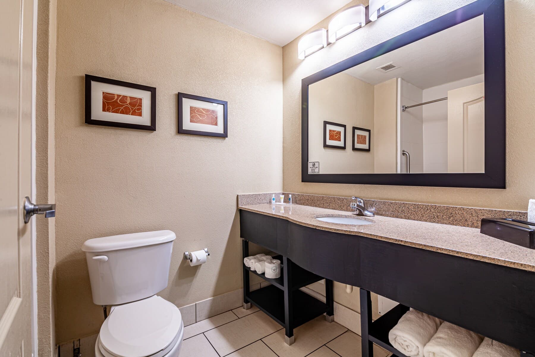 Comfort Suites Morrow- Atlanta South - Image 4