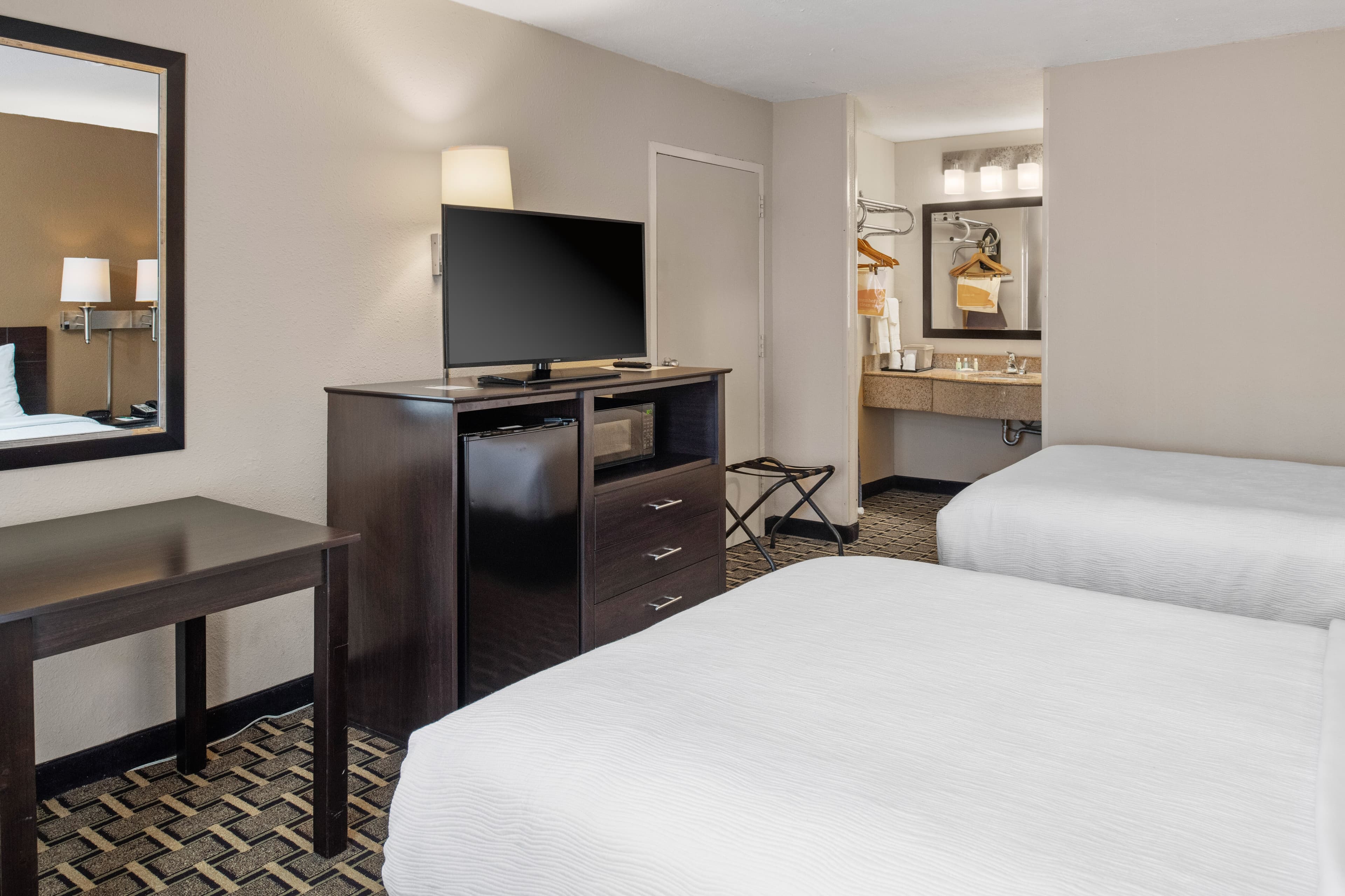 Quality Inn Kingsland - Image 3