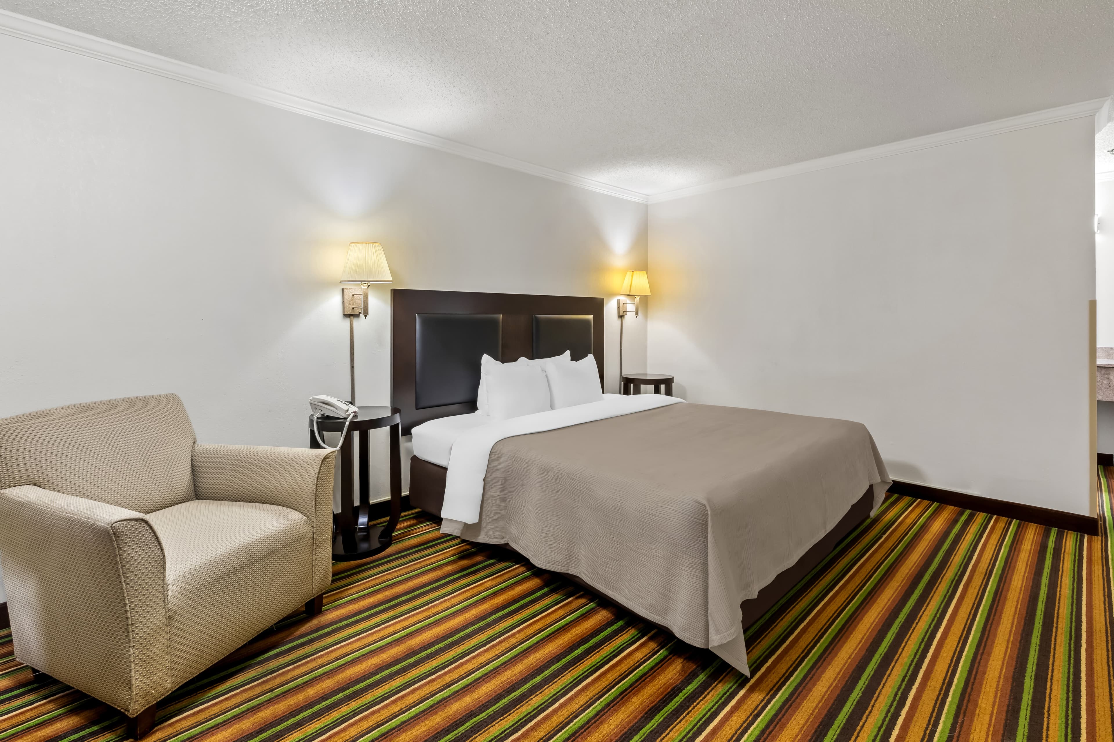 Quality Inn Marietta near Dobbins ARB - Image 2
