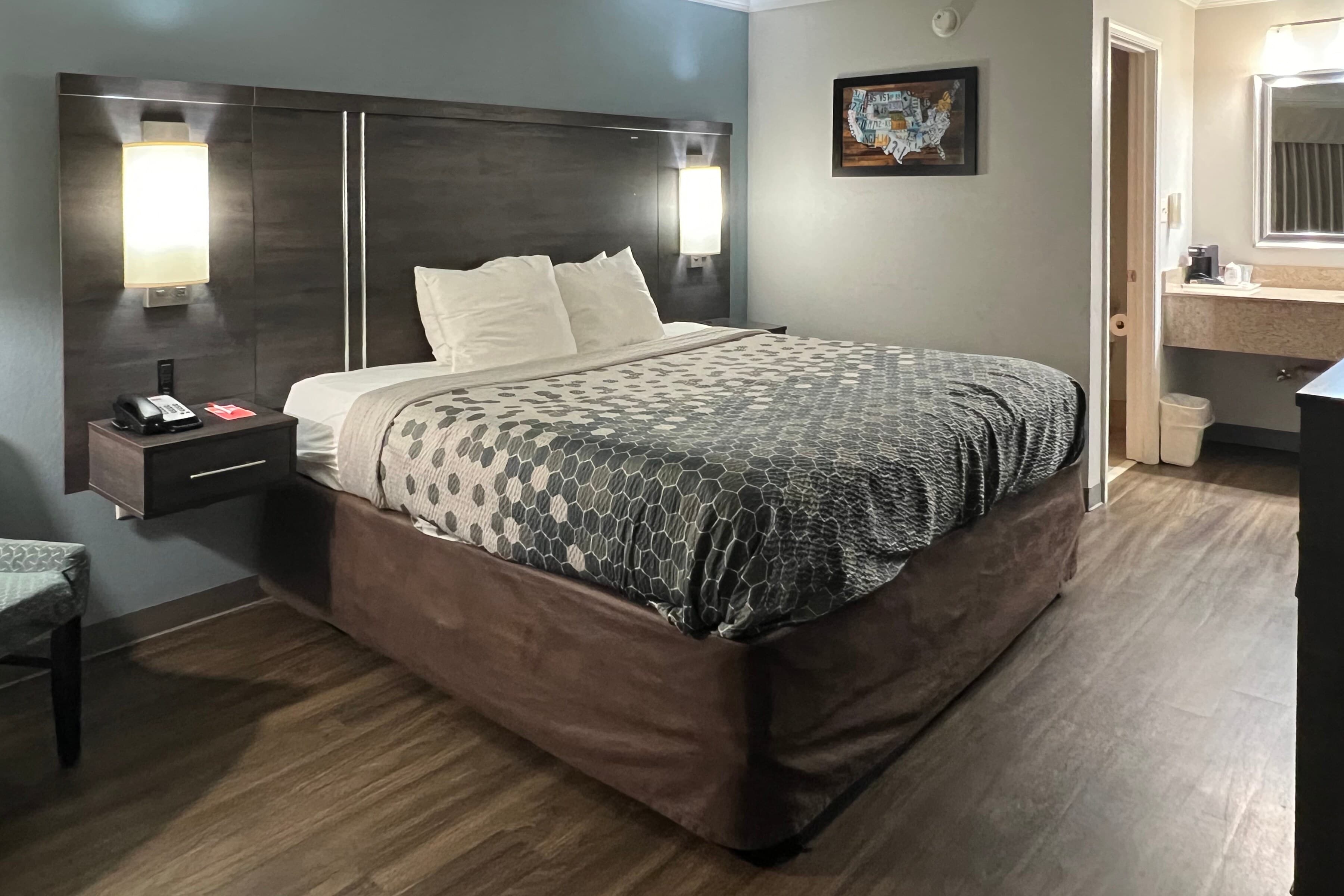 Econo Lodge Byron - Warner Robins - Image 2