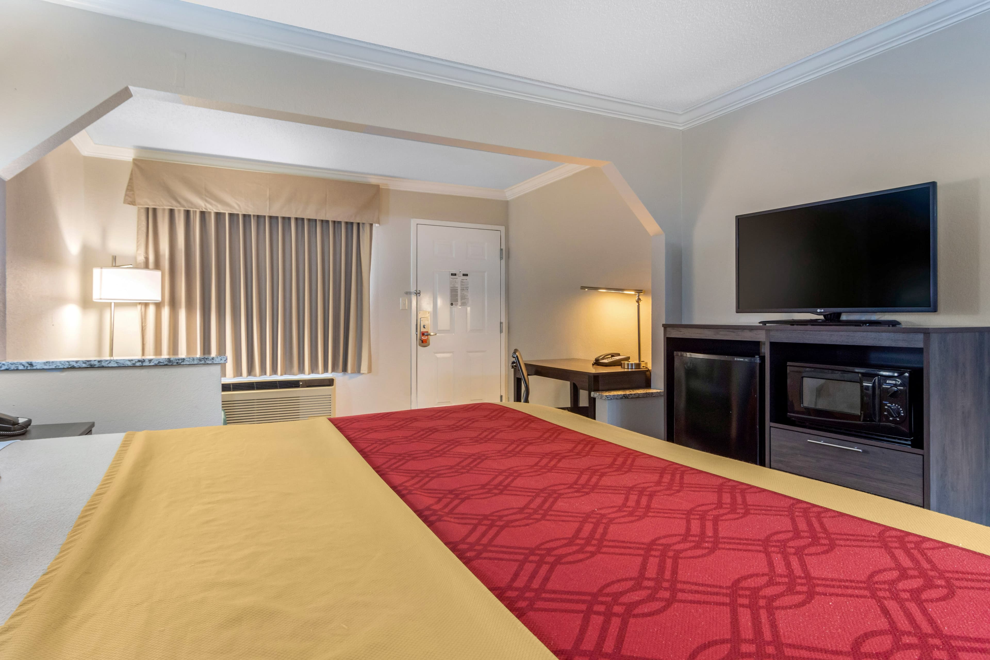 Econo Lodge Byron - Warner Robins — 18