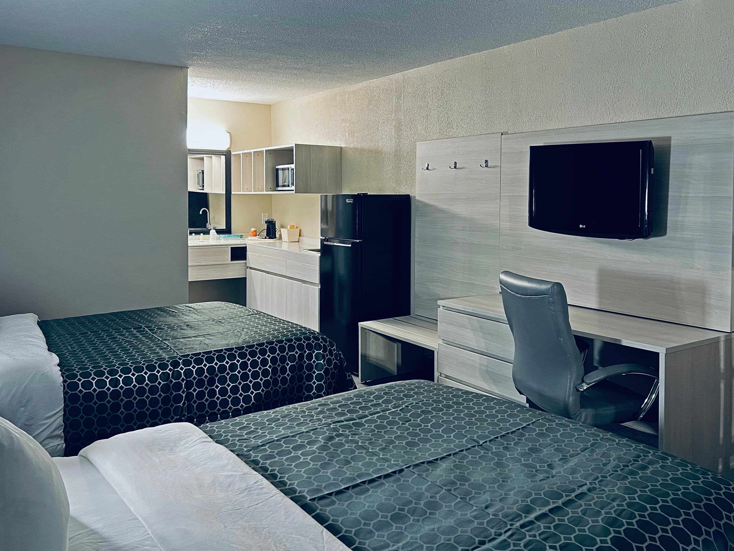 Quality Inn & Suites McDonough South I-75 - Image 3