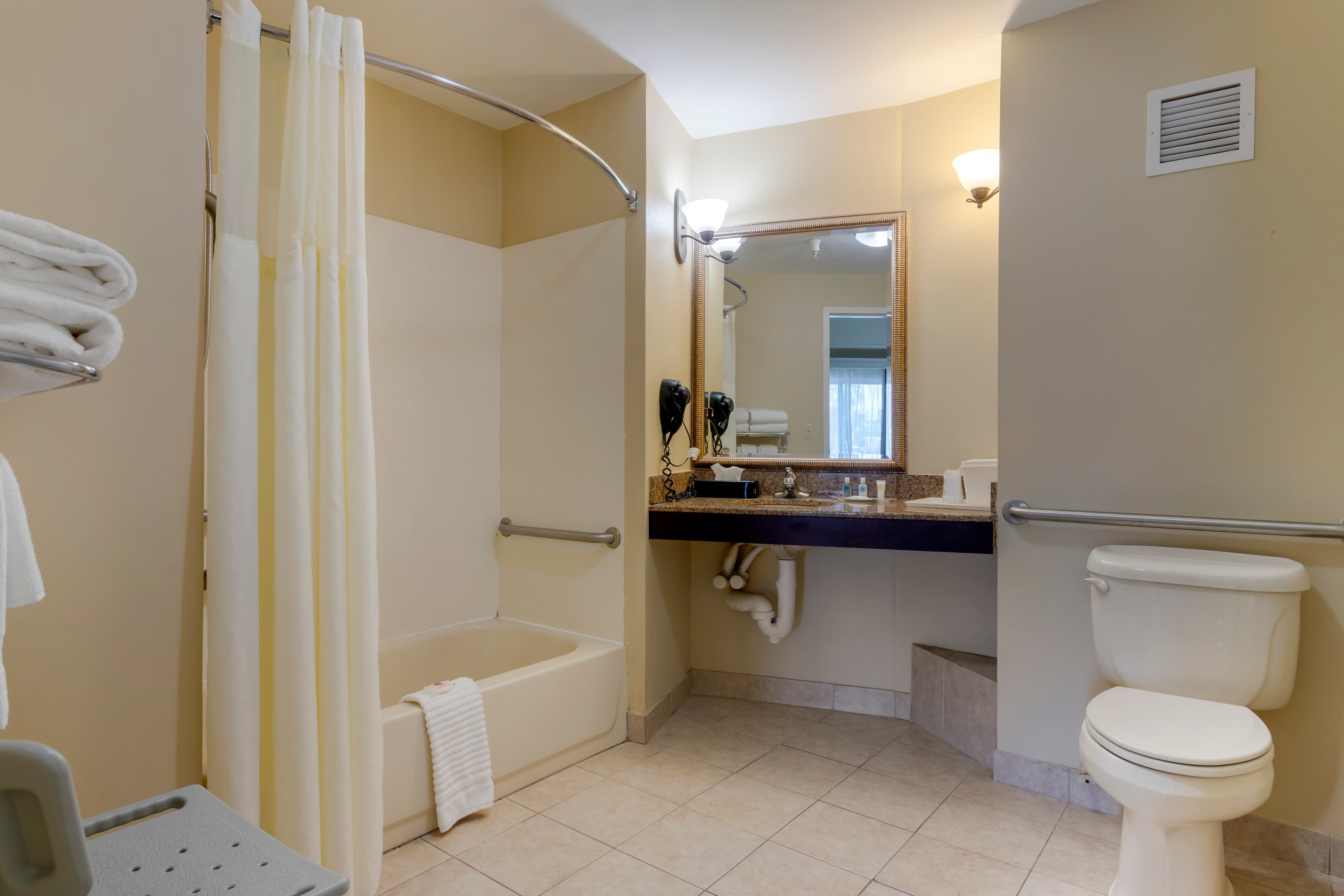 Comfort Suites Port Wentworth - Savannah North — 11