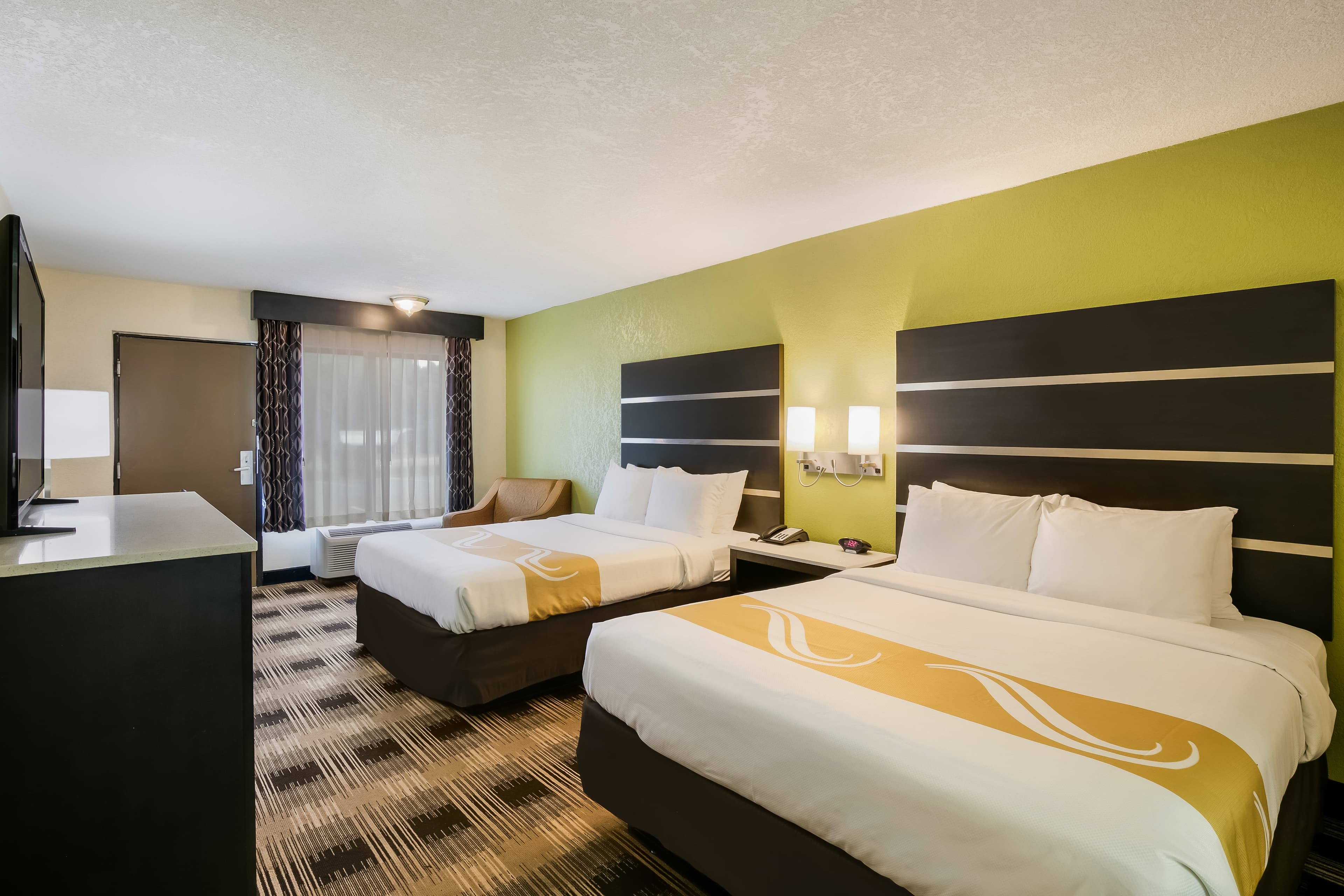 Quality Inn & Suites Mt. Chalet — 13