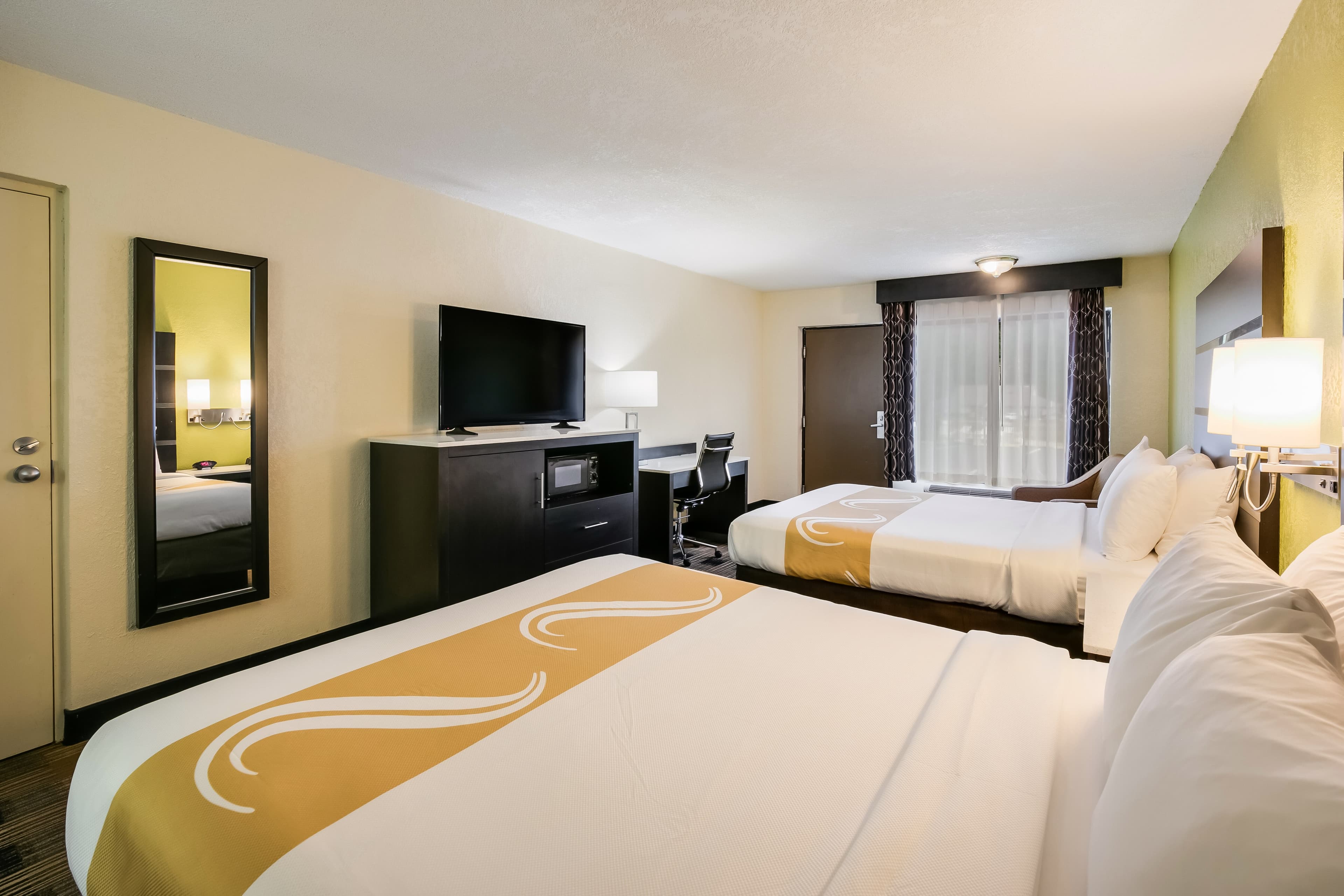 Quality Inn & Suites Mt. Chalet — 14