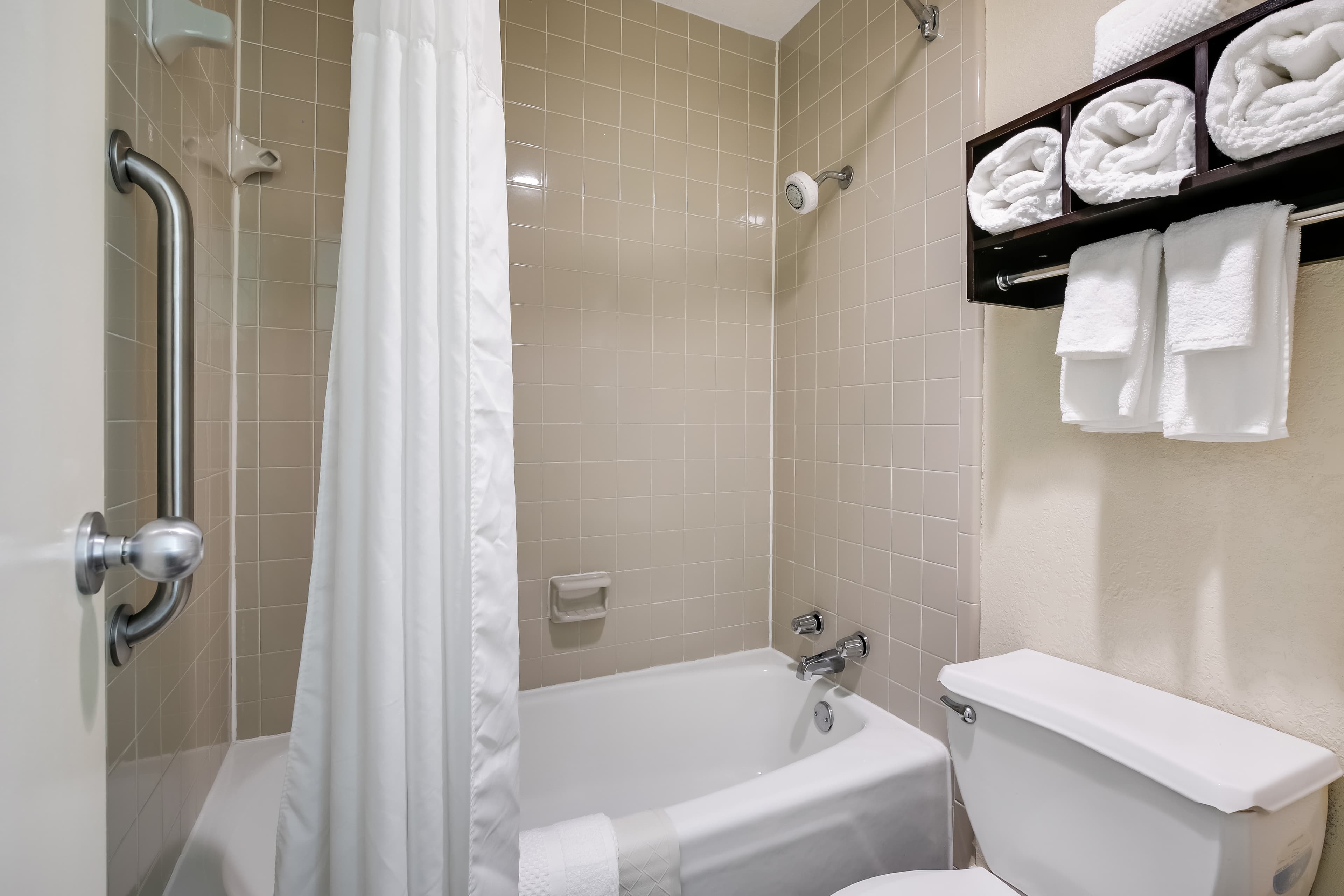 Quality Inn & Suites Mt. Chalet — 15