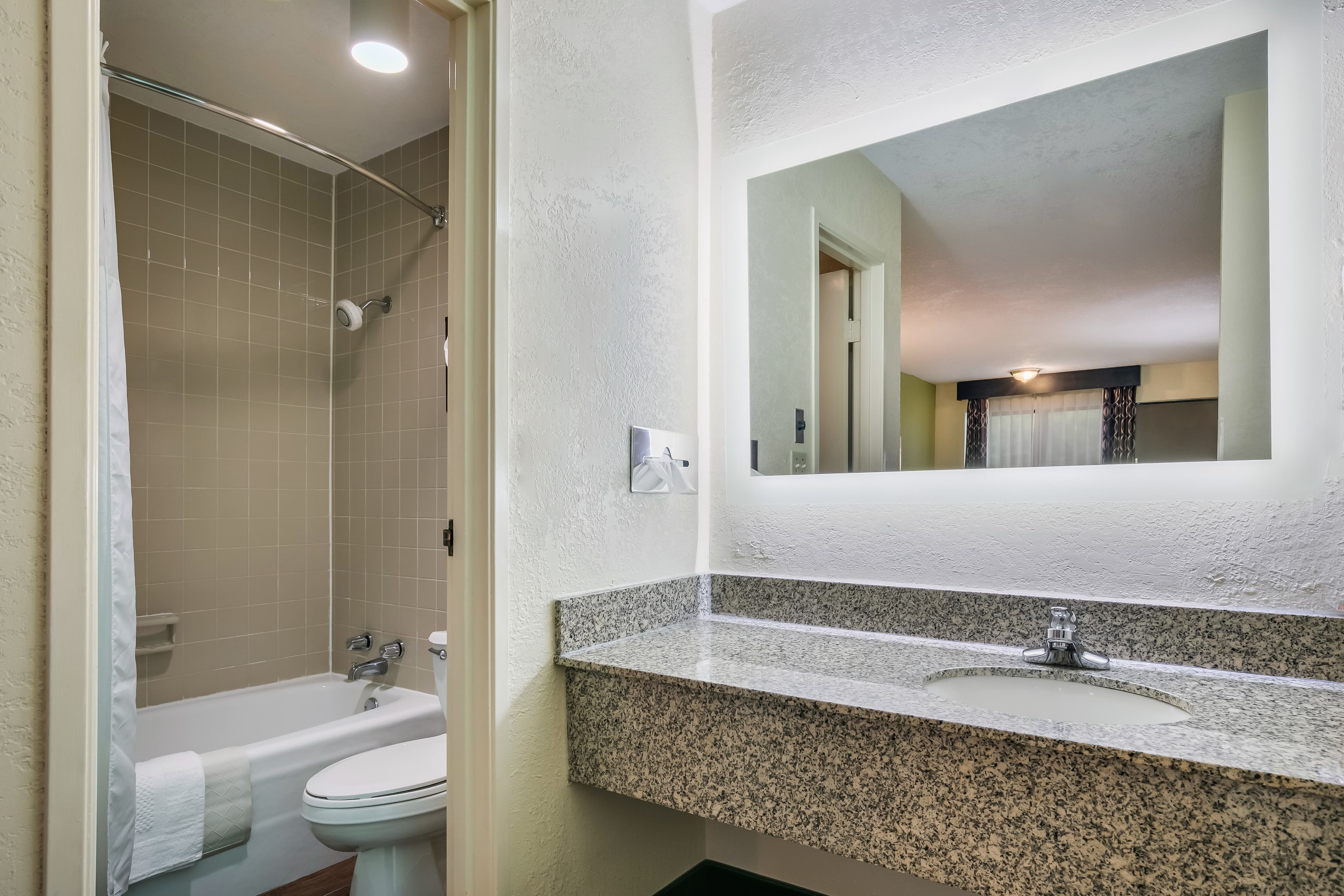 Quality Inn & Suites Mt. Chalet — 16