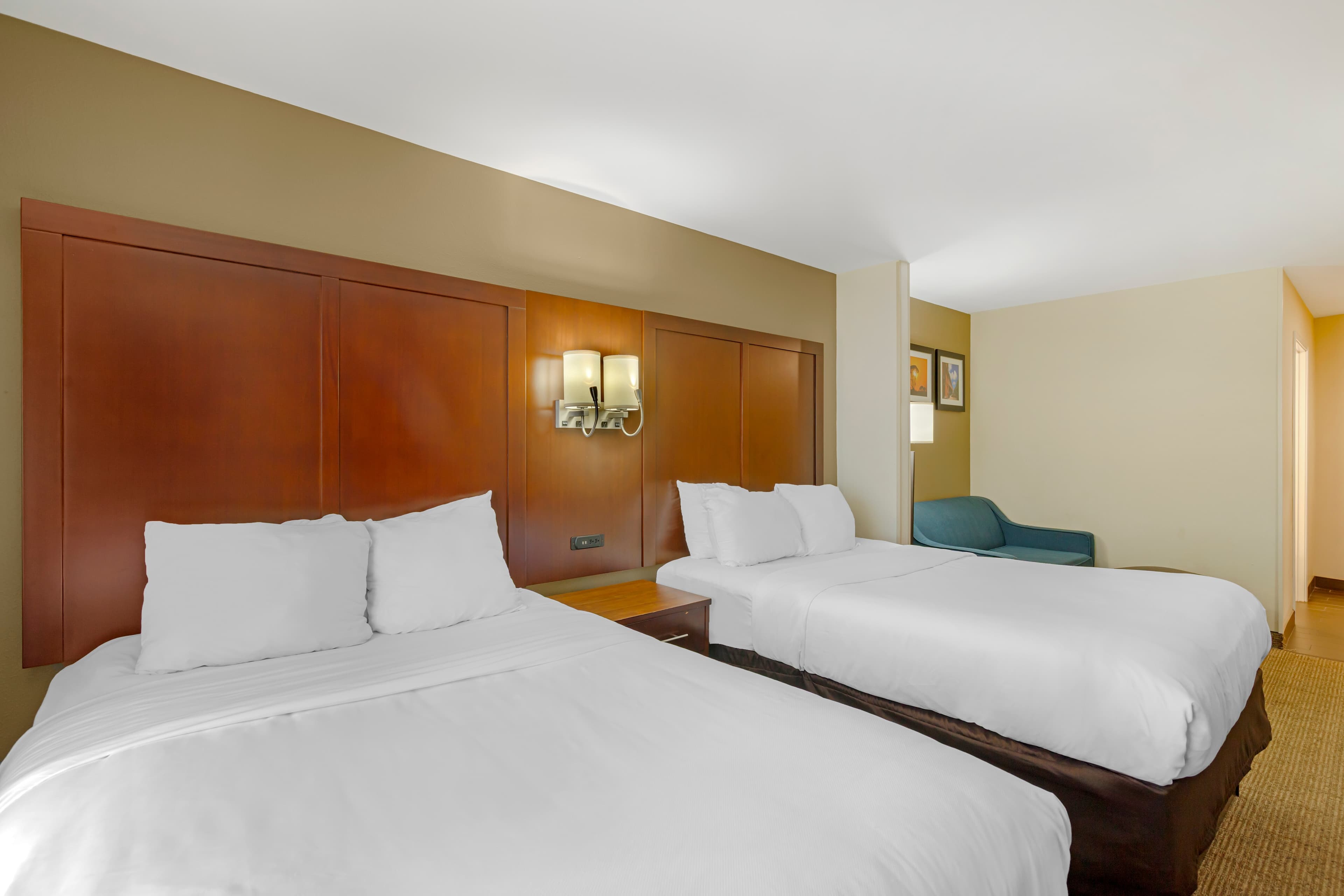 Comfort Suites Savannah Gateway I-95 - Image 2