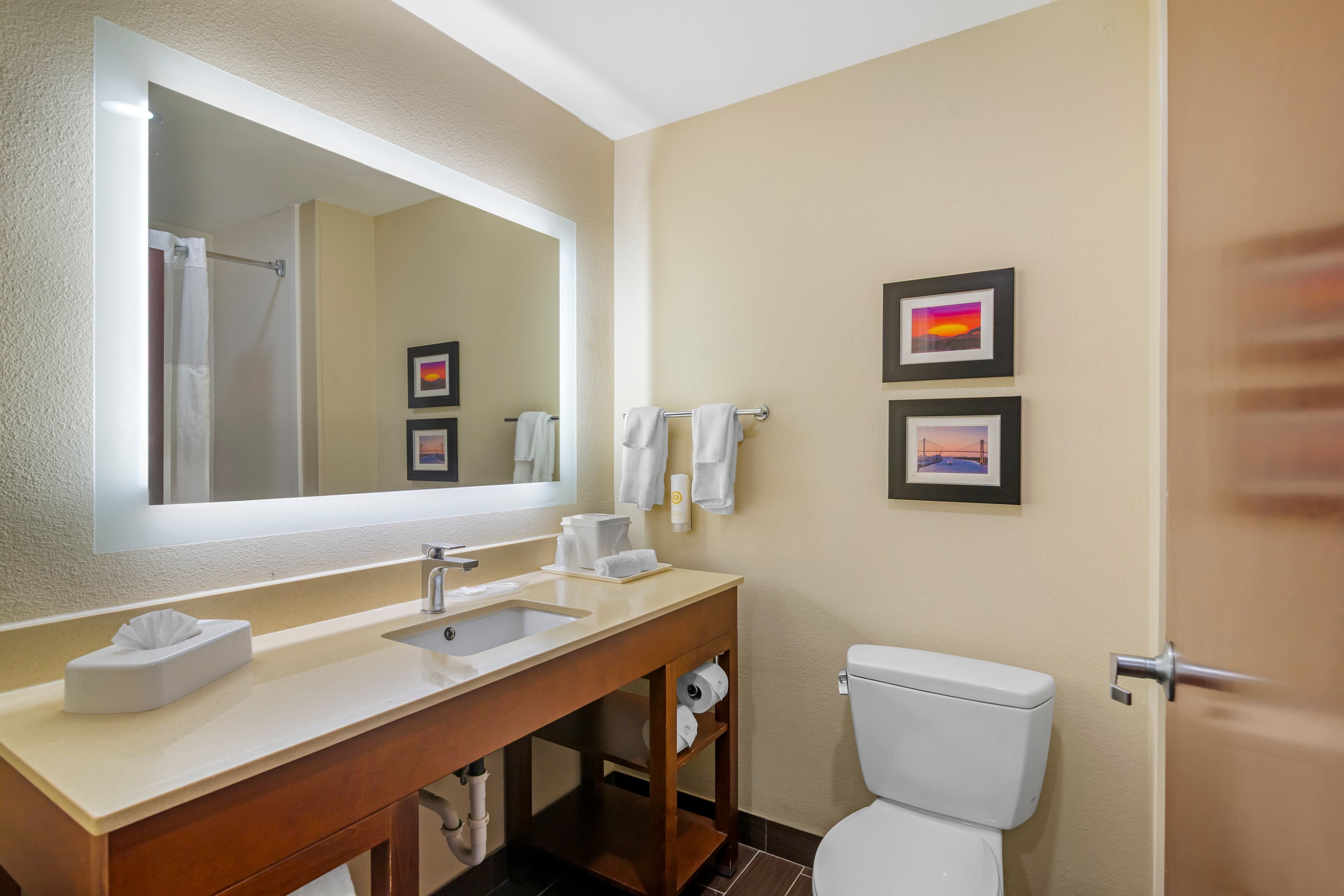 Comfort Suites Savannah Gateway I-95 - Image 5