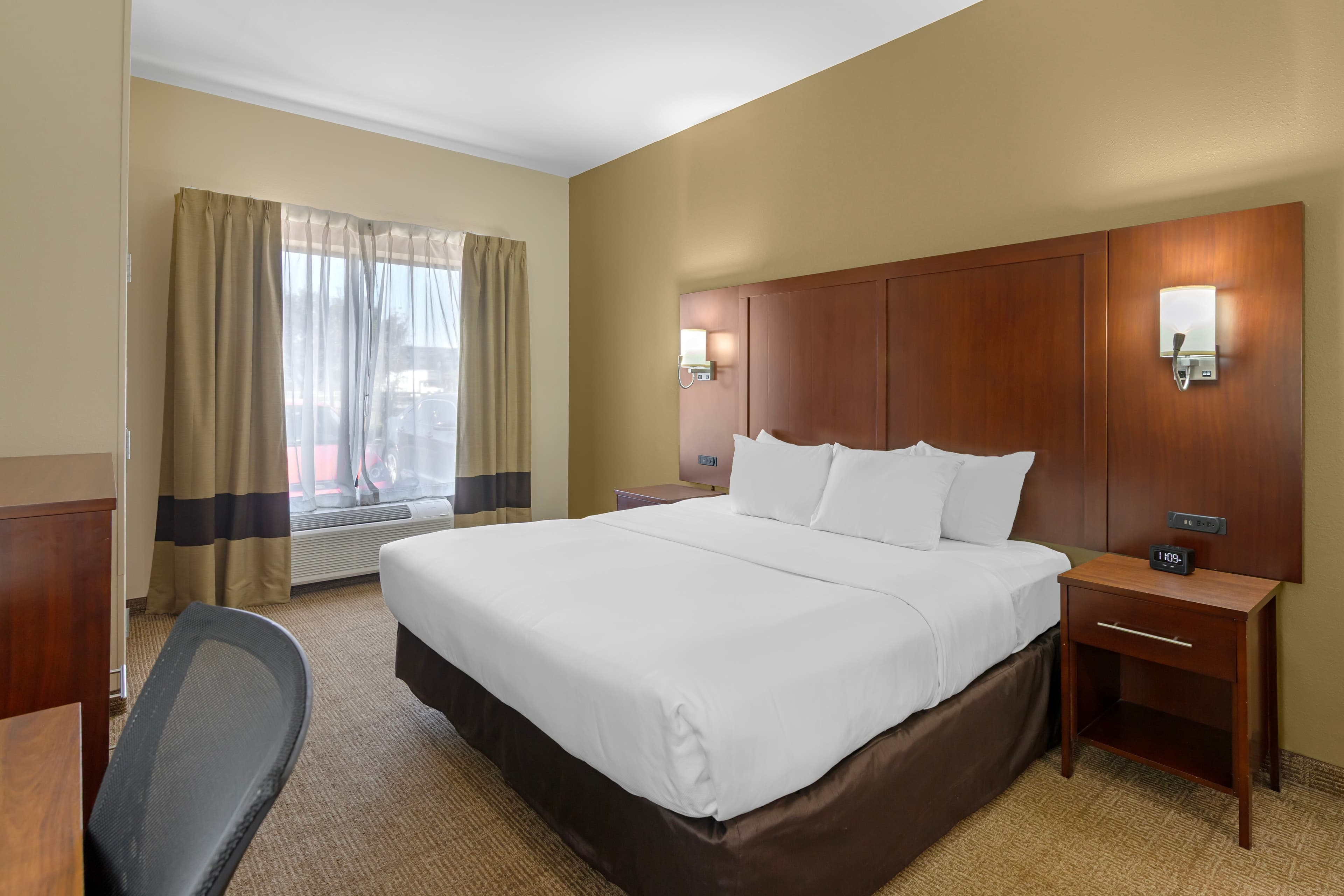 Comfort Suites Savannah Gateway I-95 — 7