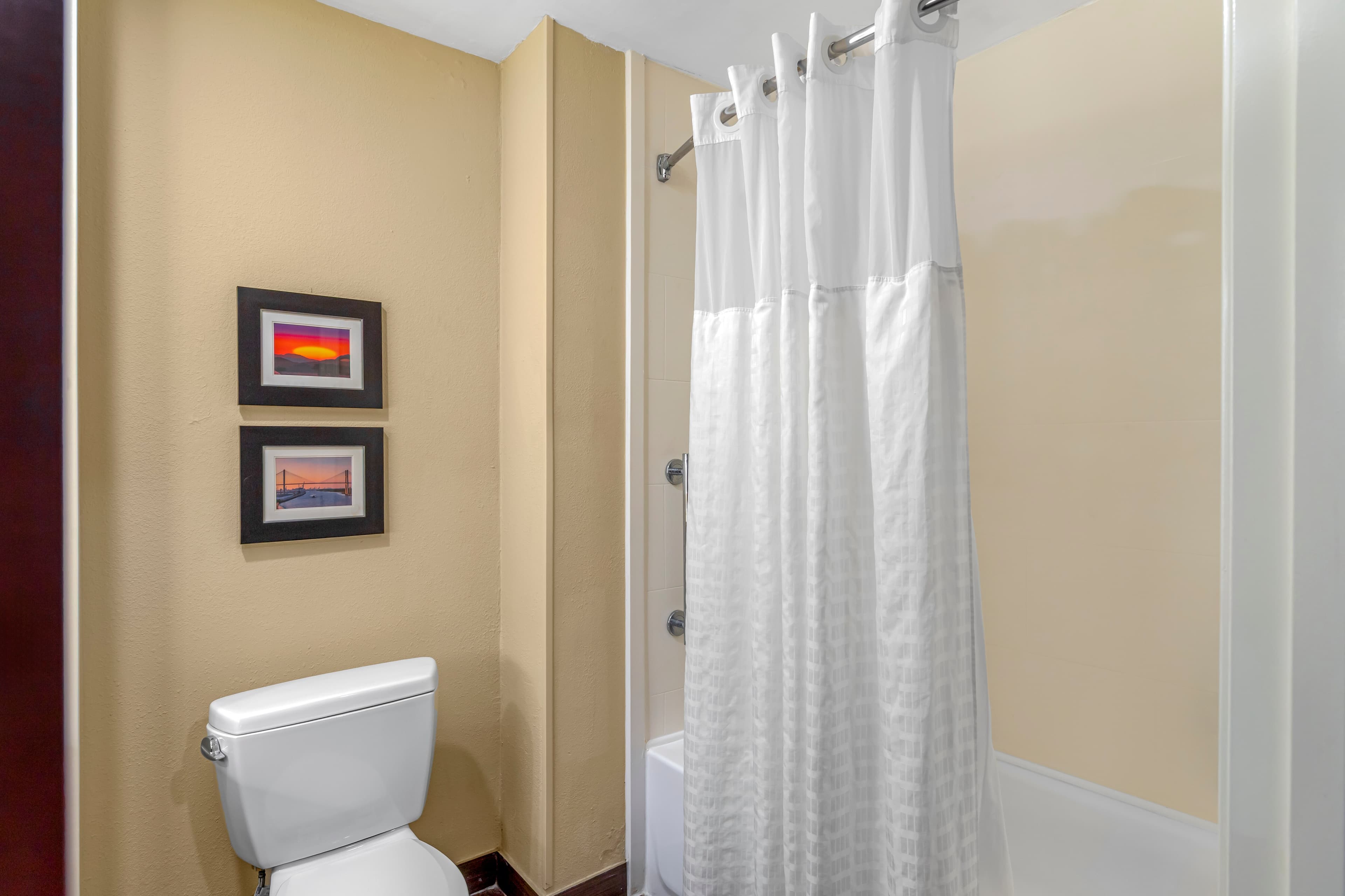 Comfort Suites Savannah Gateway I-95 — 17
