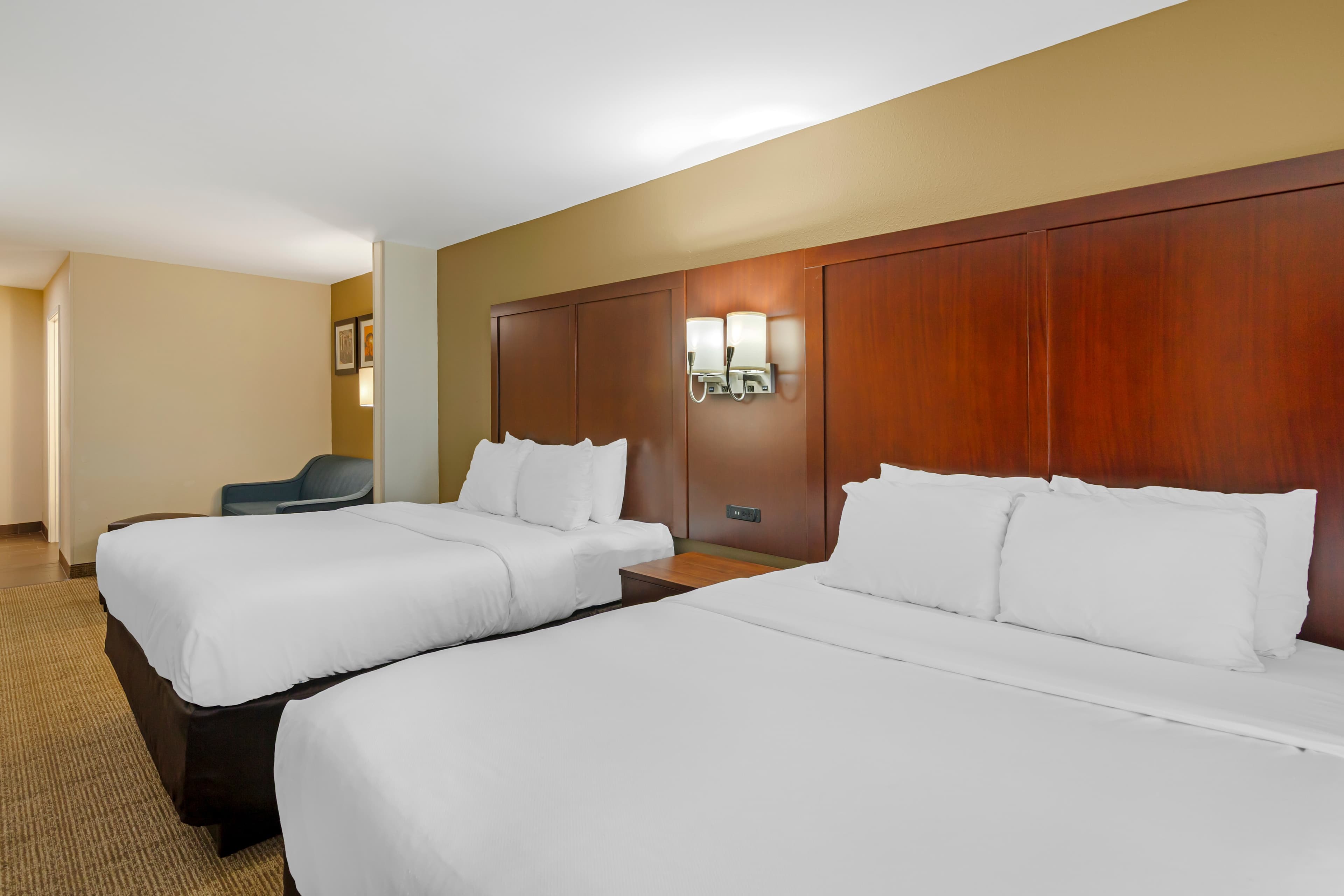 Comfort Suites Savannah Gateway I-95 — 18